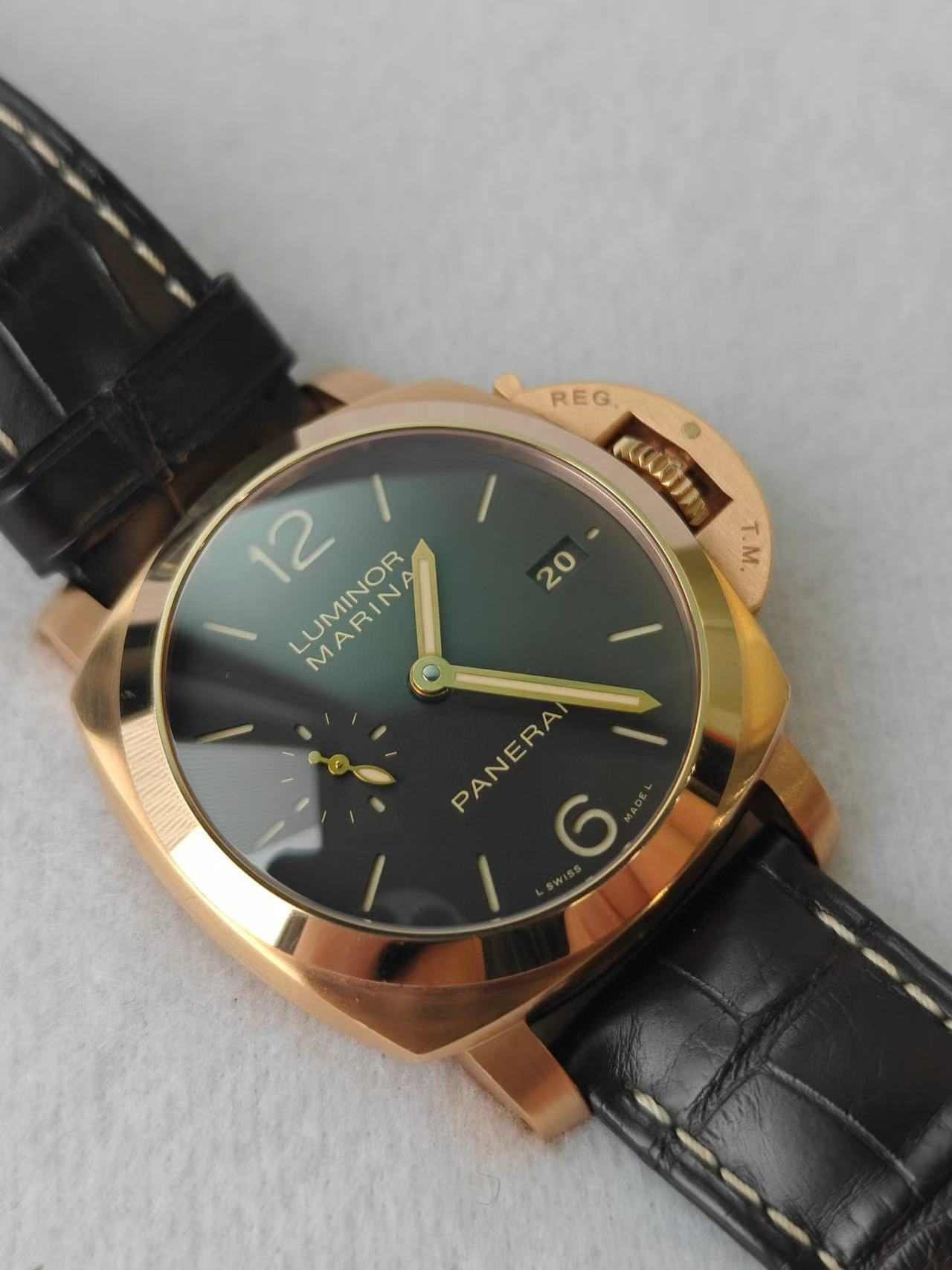 Panerai PAM00393 detail 3