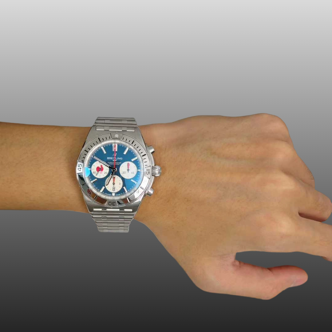 Breitling AB0134A81C1A1 detail 3
