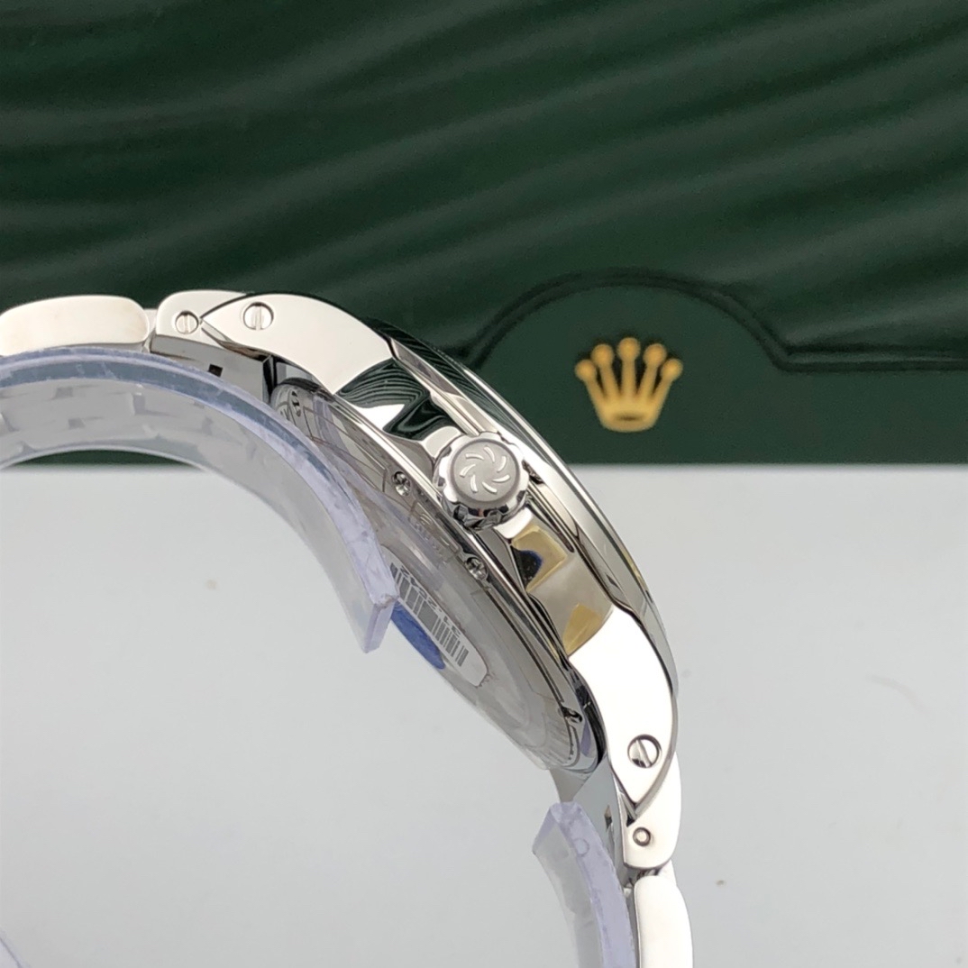 Carl F. Bucherer 00.10617.08.33.21 detail 4