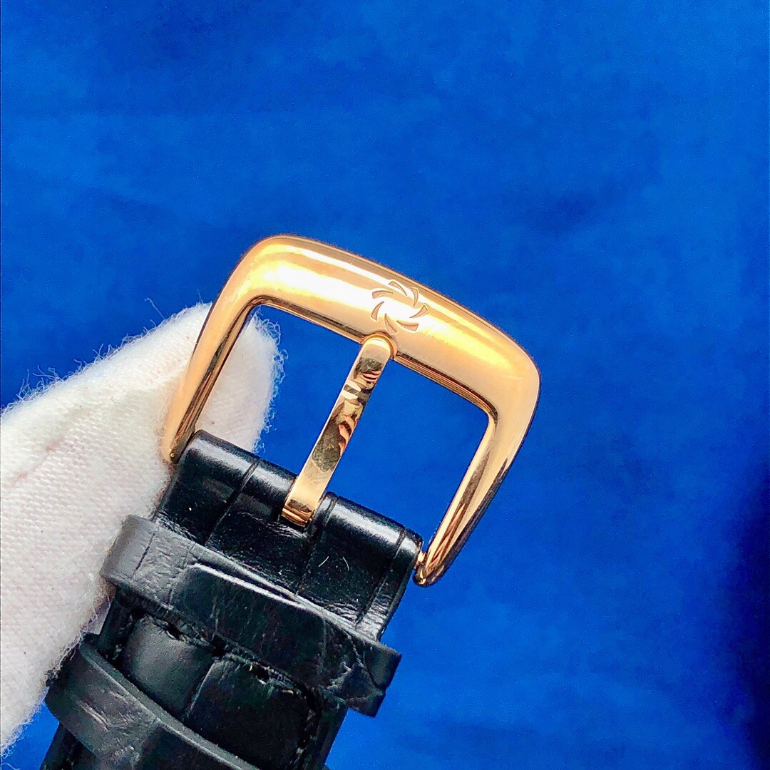 Carl F. Bucherer 00.10912.03.33.01 detail 4