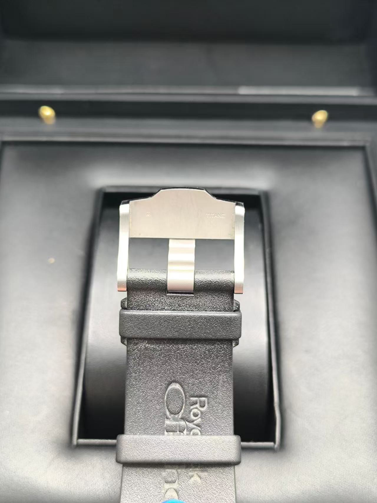 Audemars Piguet 15707CE.00.A002CA.01 detail 4