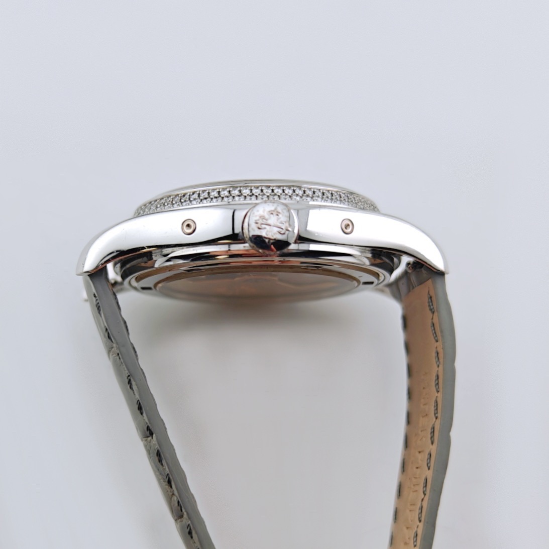 Patek Philippe 4936G-001 detail 4