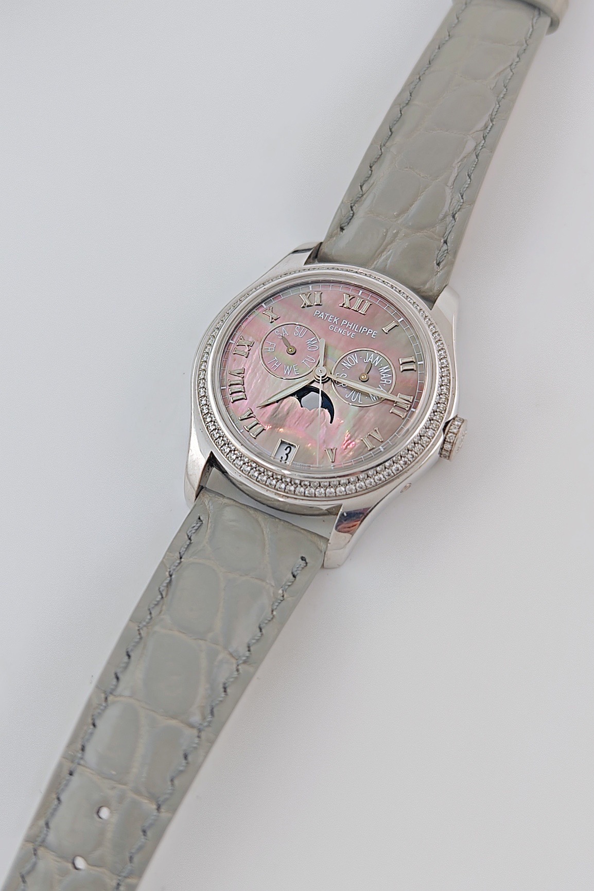 Patek Philippe 4936G-001 detail 3