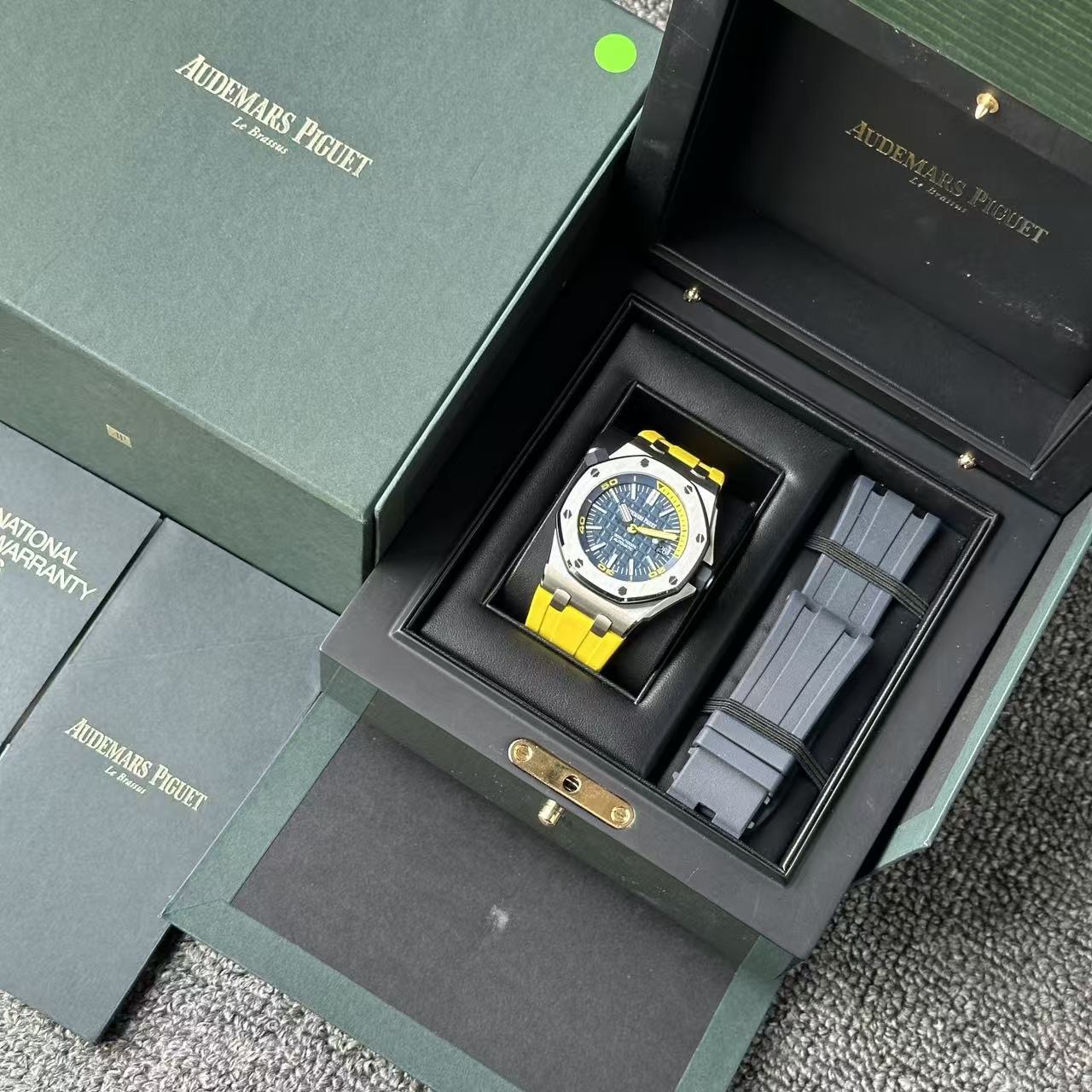 Audemars Piguet 15710ST.OO.A027CA.01 detail 6