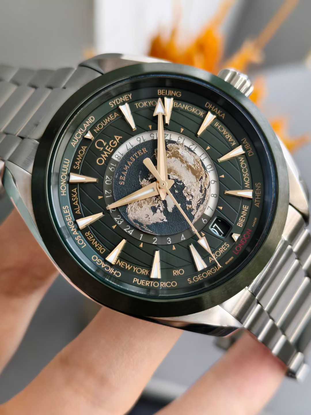 Omega 220.30.43.22.10.001 detail 1