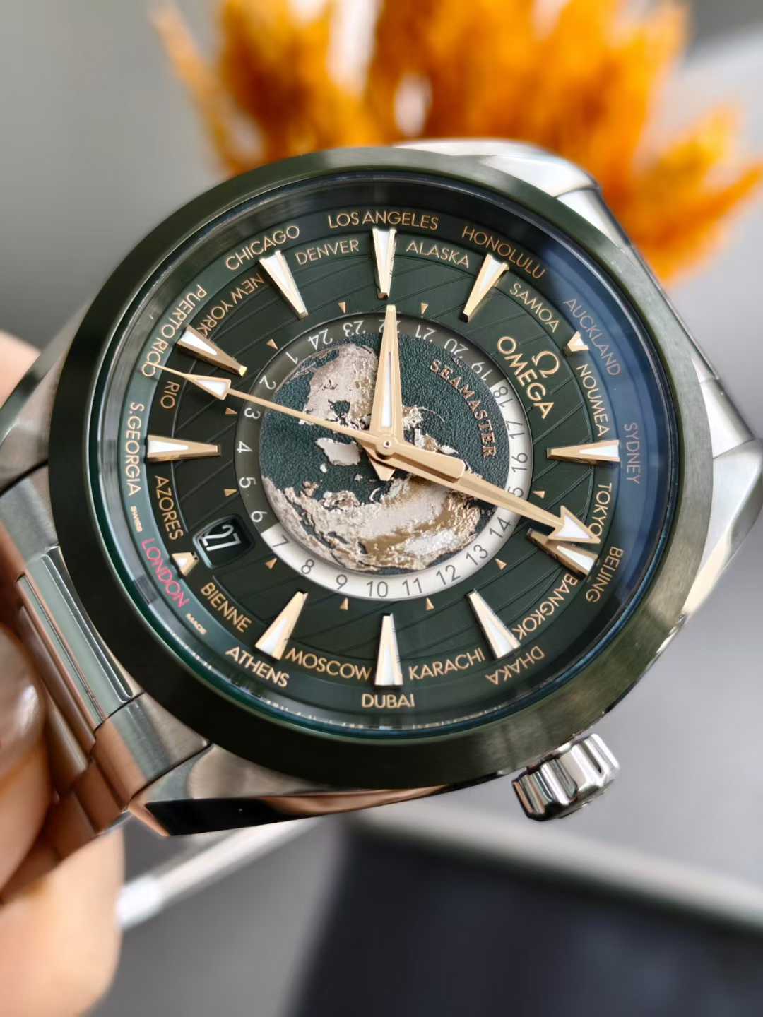 Omega 220.30.43.22.10.001 detail 2