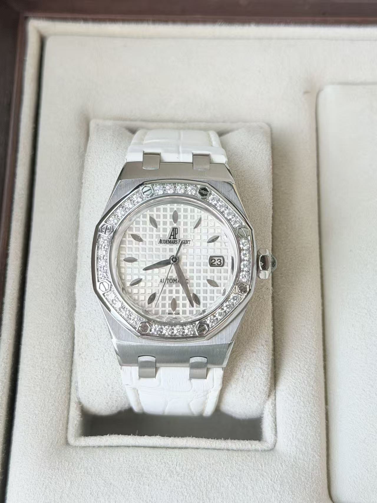 Audemars Piguet 77321st.zz.1230st.01
