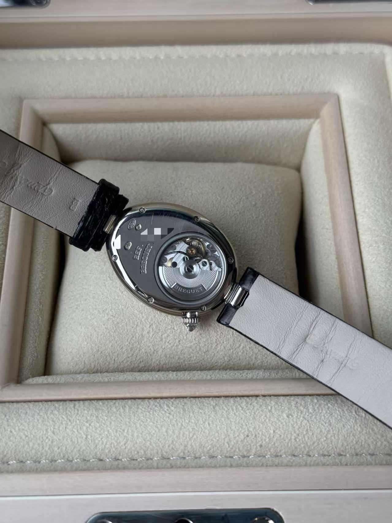 Breguet 8928BB / 51 / 944 / DD0D3L detail 4