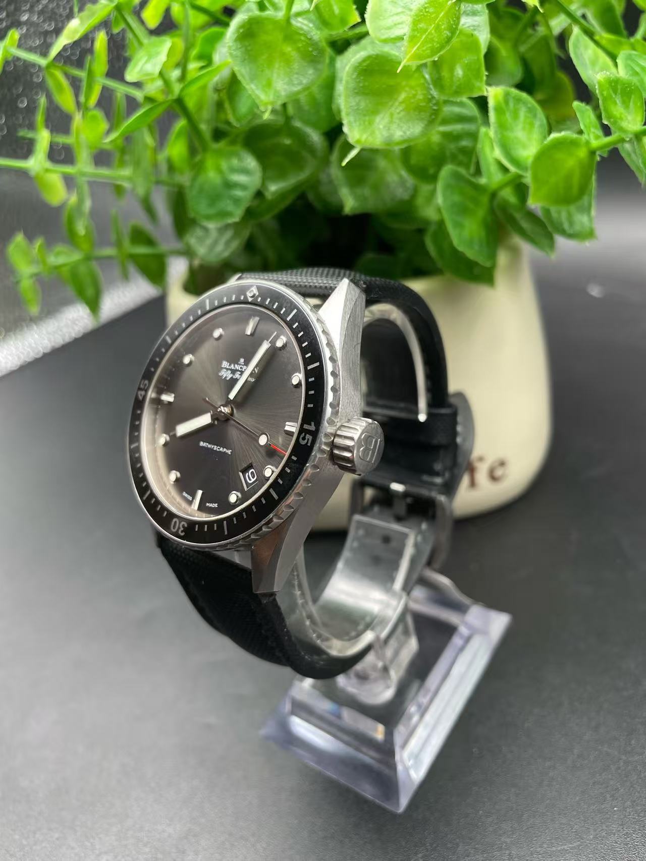 Blancpain 5000 1110 B52A detail 2