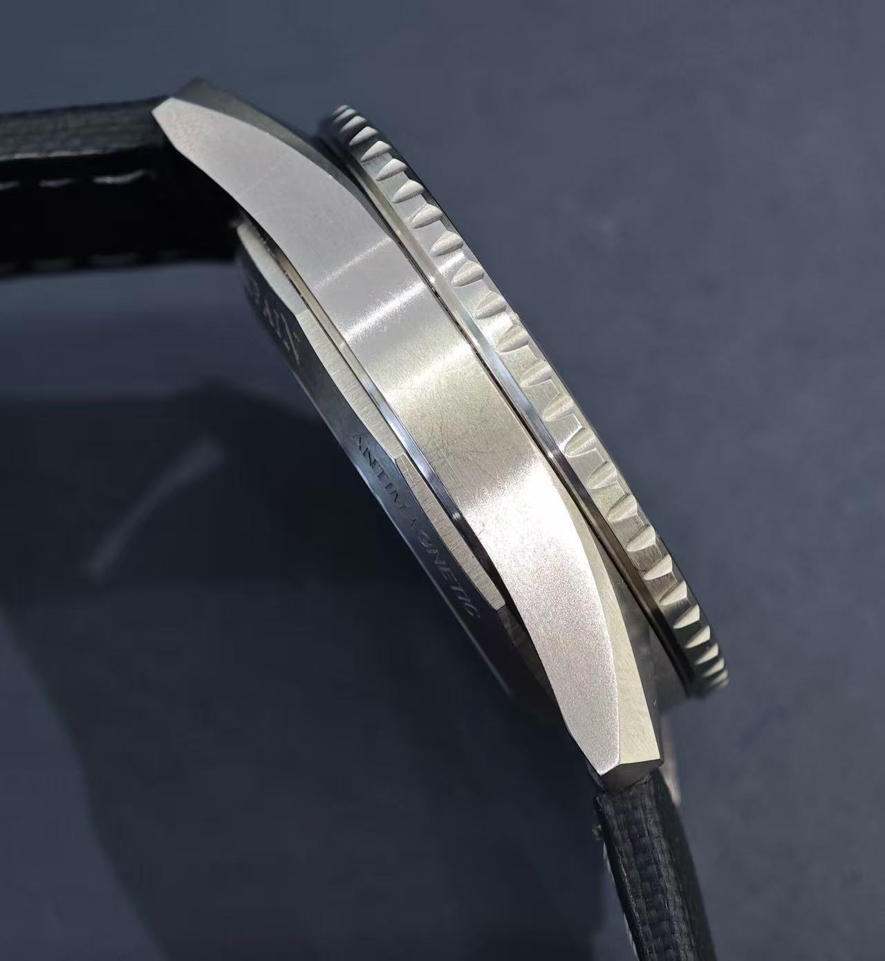 Blancpain 5000 1210 G52A detail 2