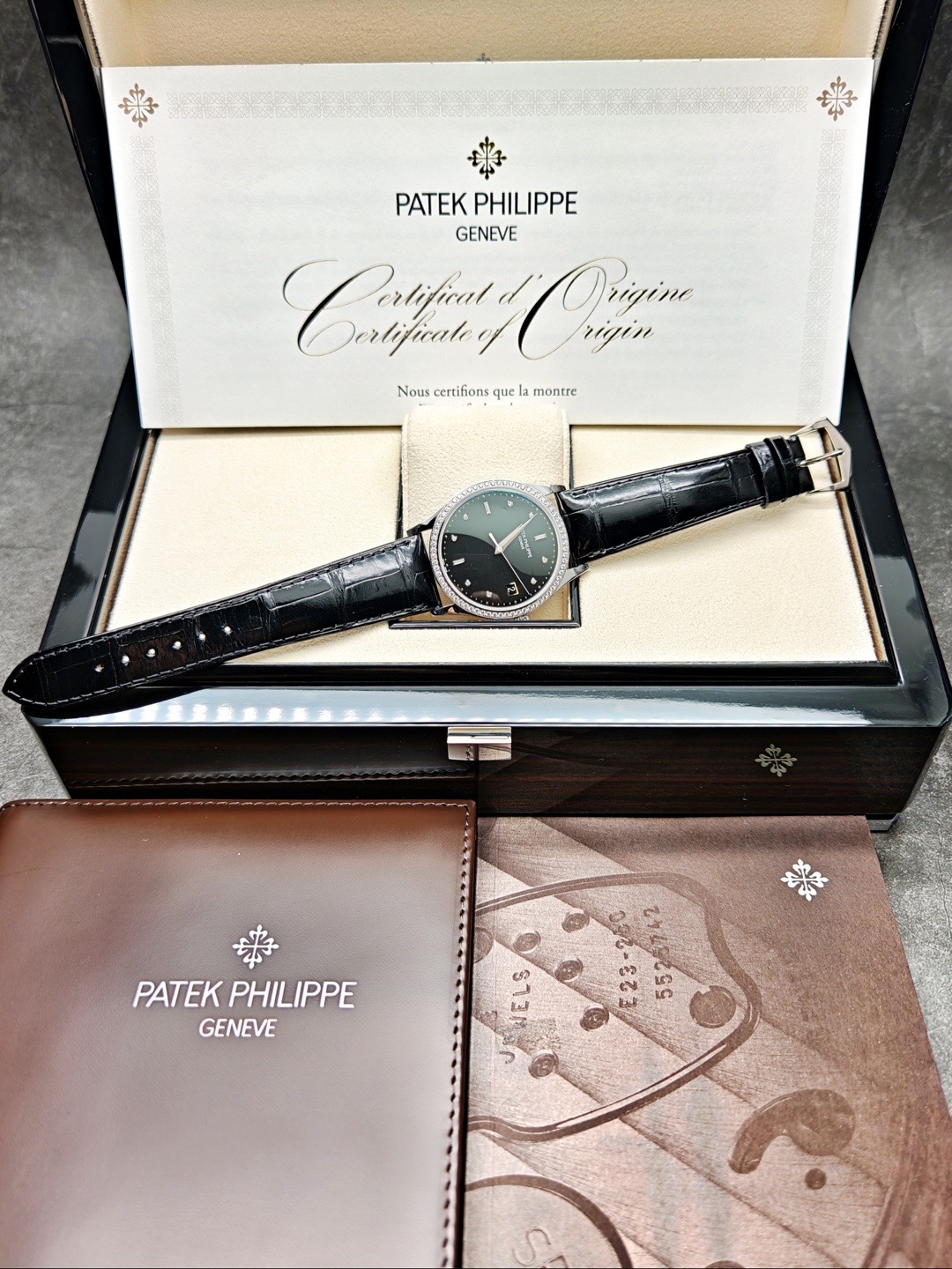 Patek Philippe 5297G-001 detail 7