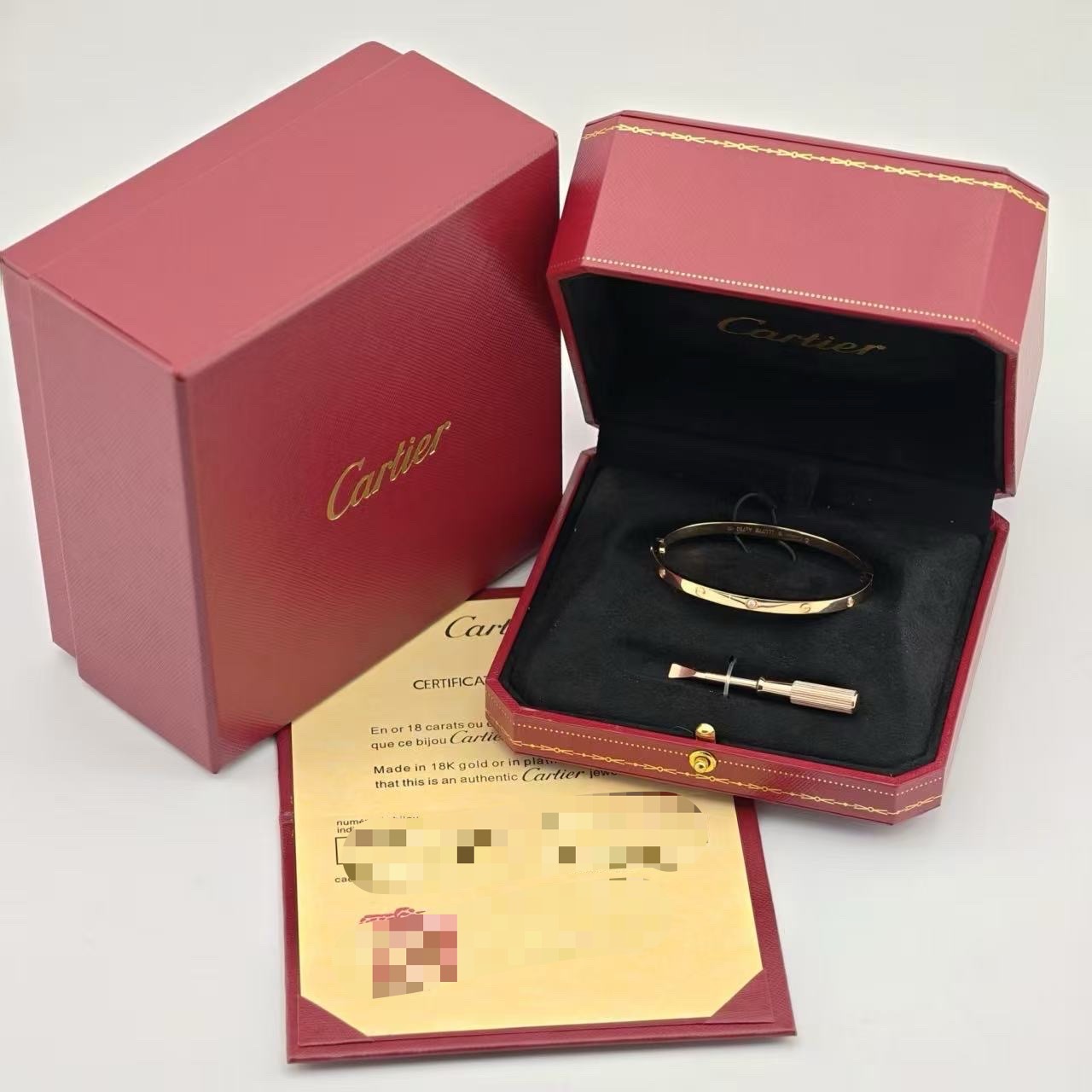 Cartier B6047617