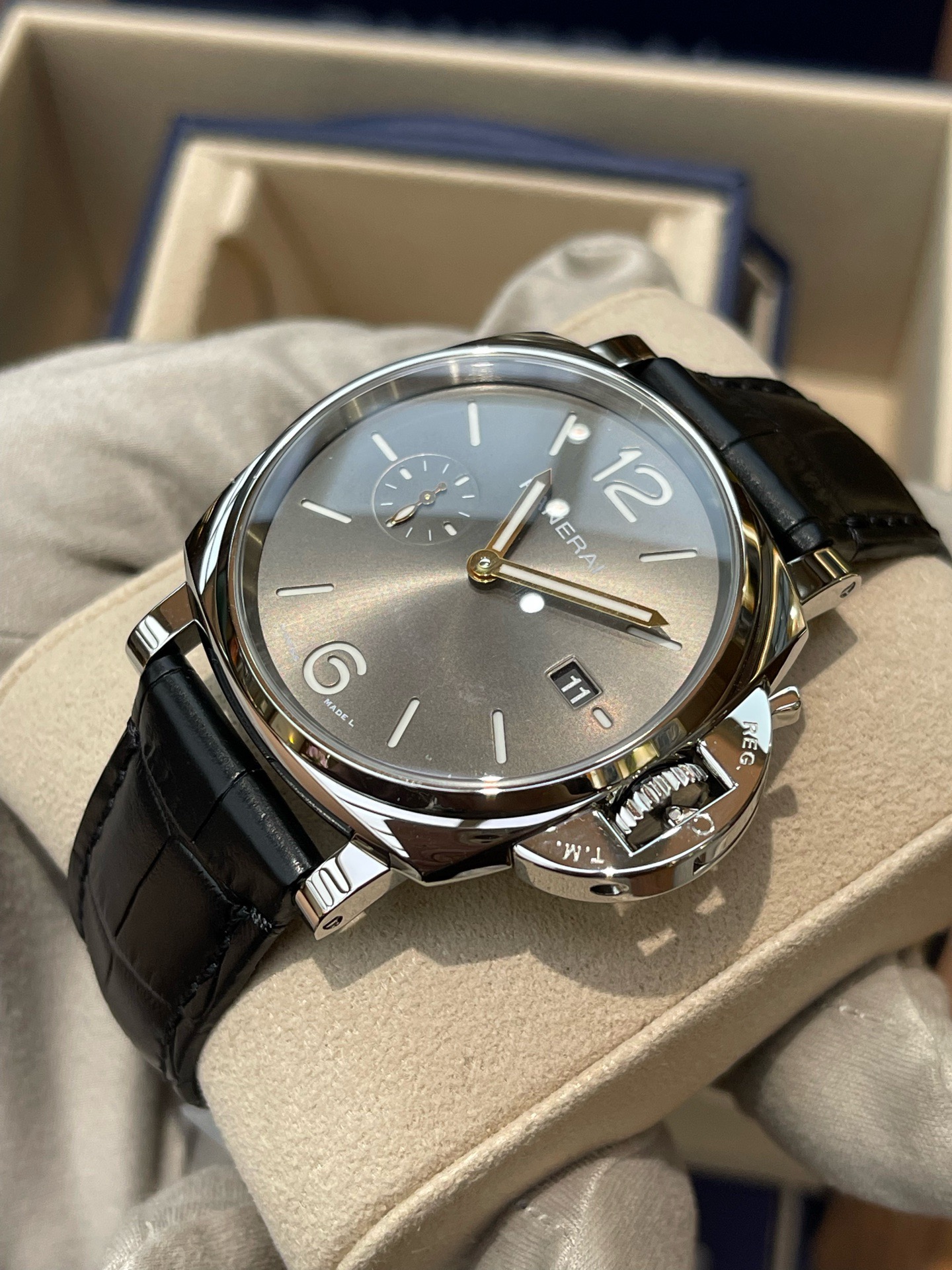 Panerai pam01671 detail 6