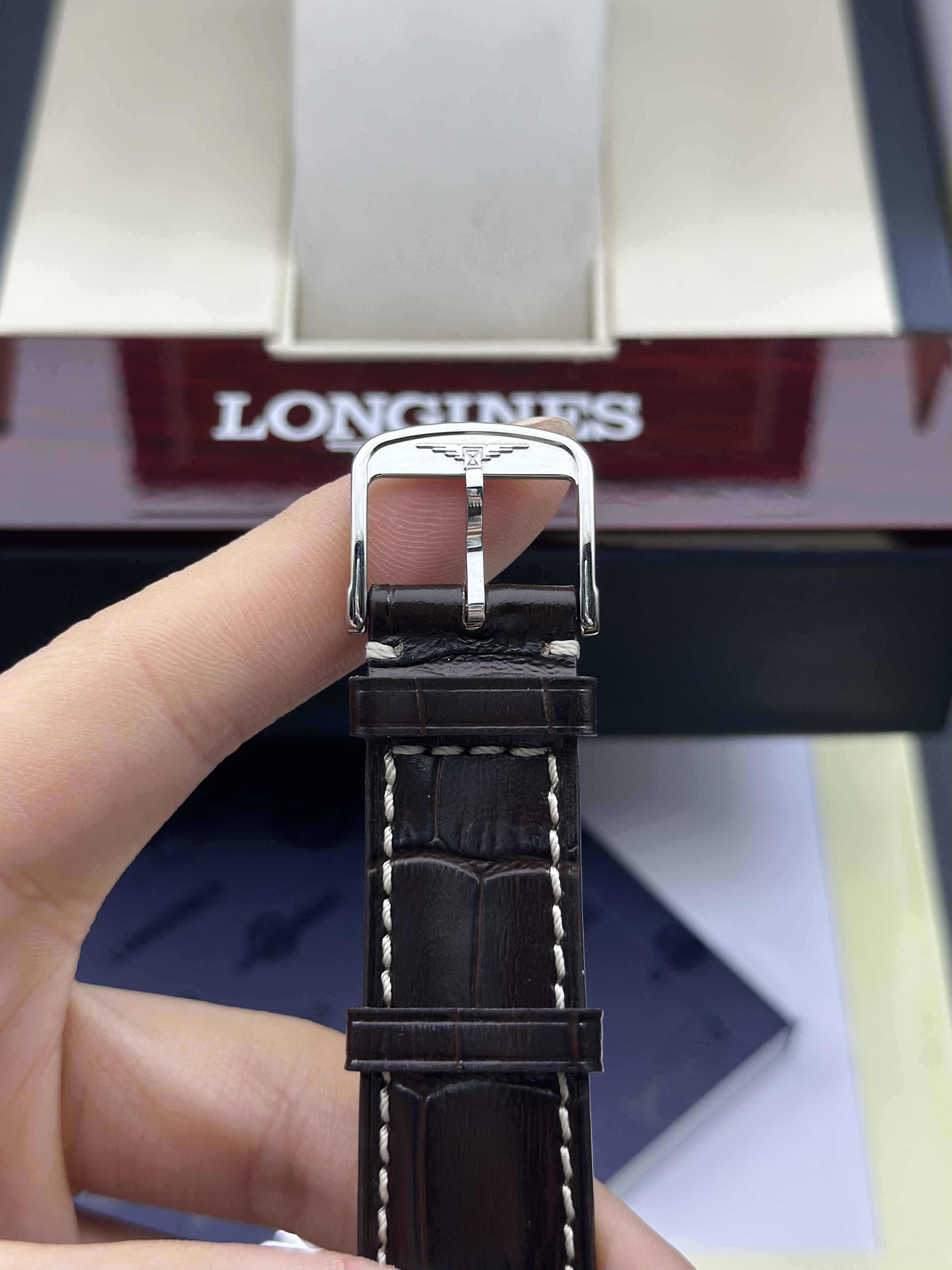 Longines L2.733.4.72.2 detail 4