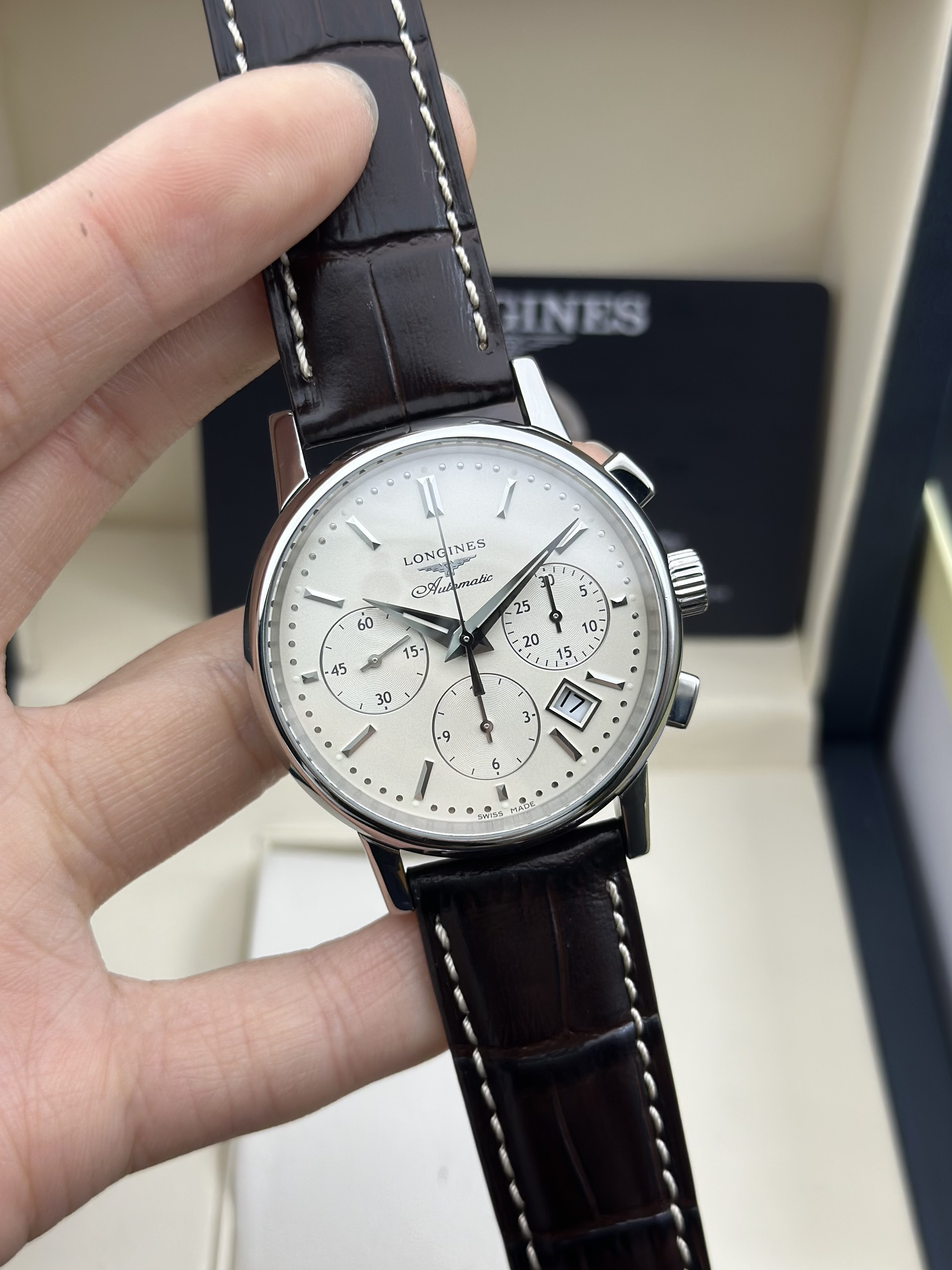 Longines L2.733.4.72.2 detail 7