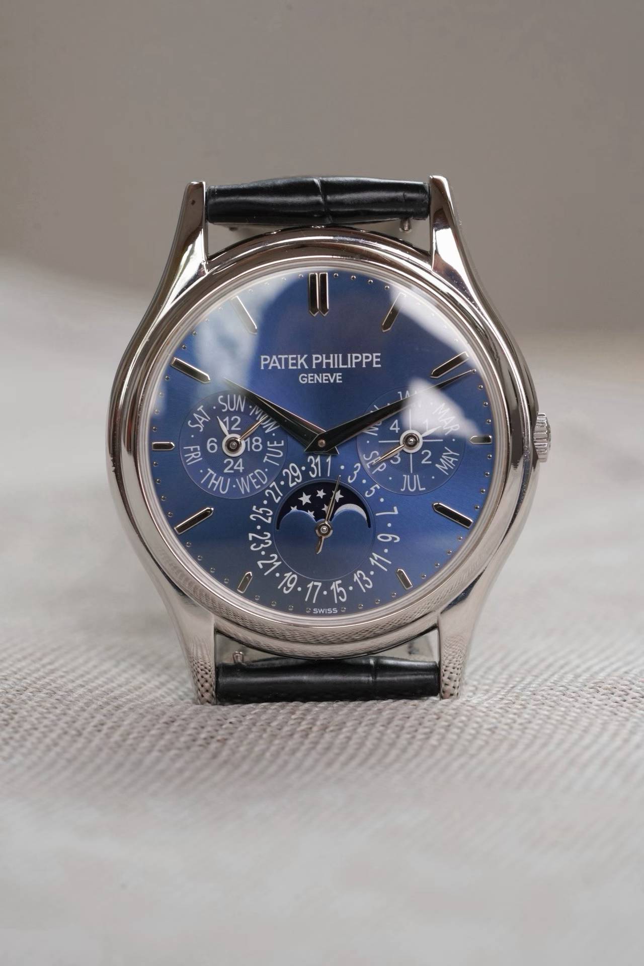 Patek Philippe 5140p detail 4