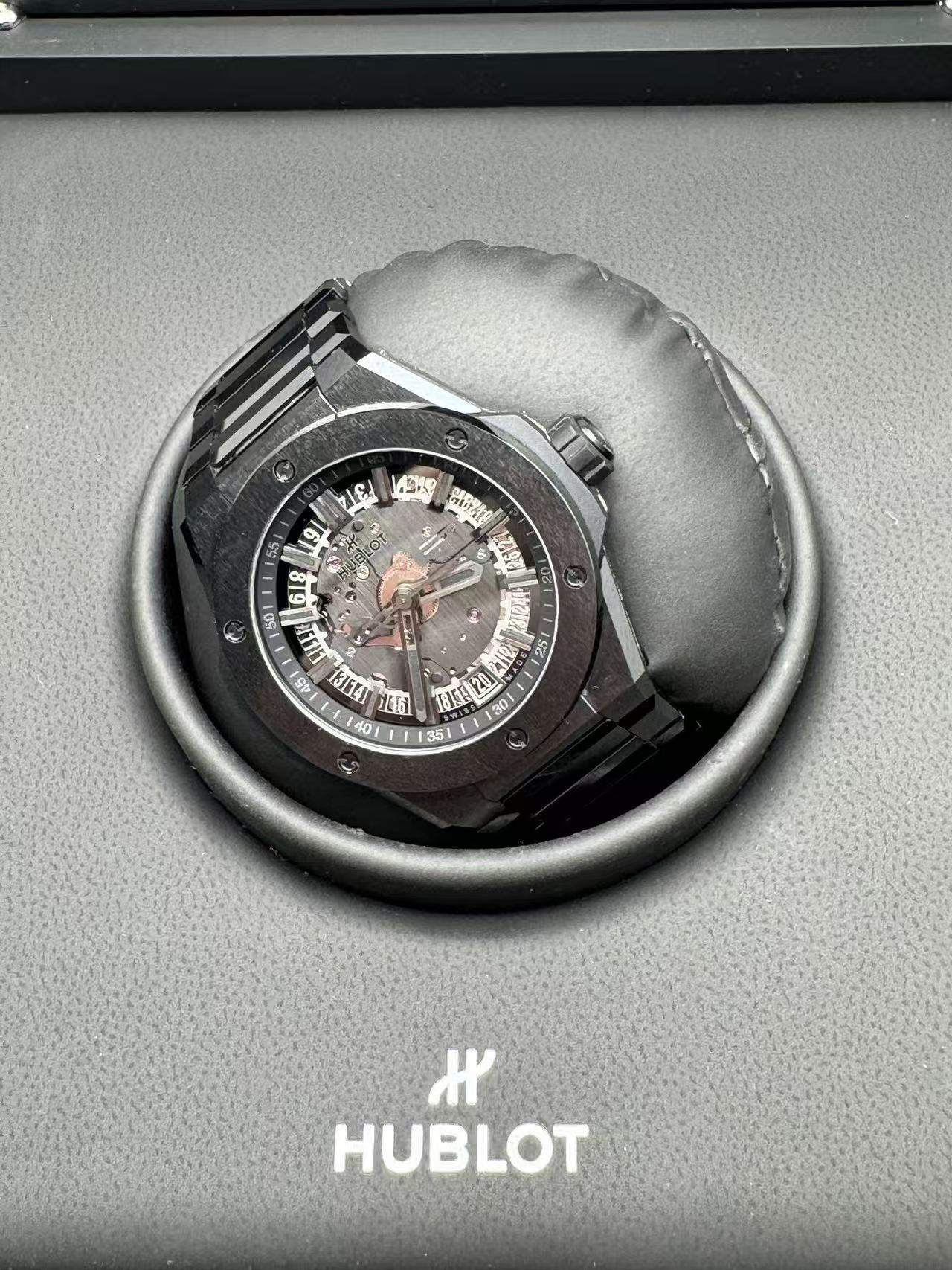 Hublot 456.CX.0140.CX detail 1