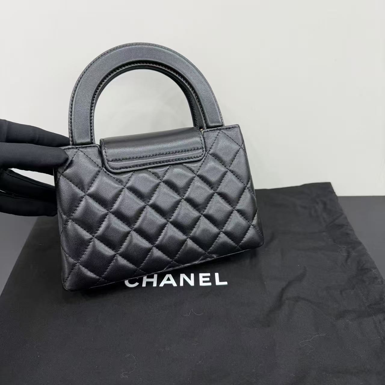 Chanel detail 2