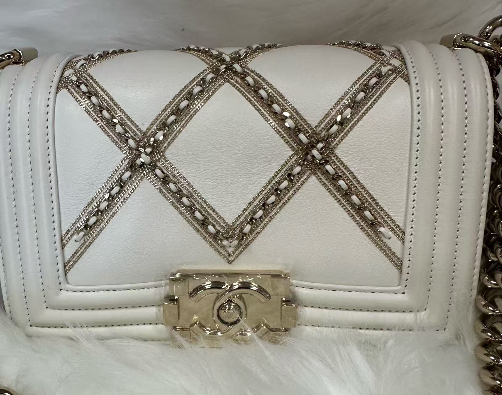 Chanel detail 2
