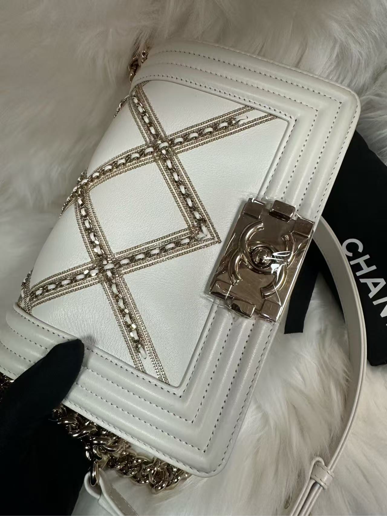 Chanel detail 3