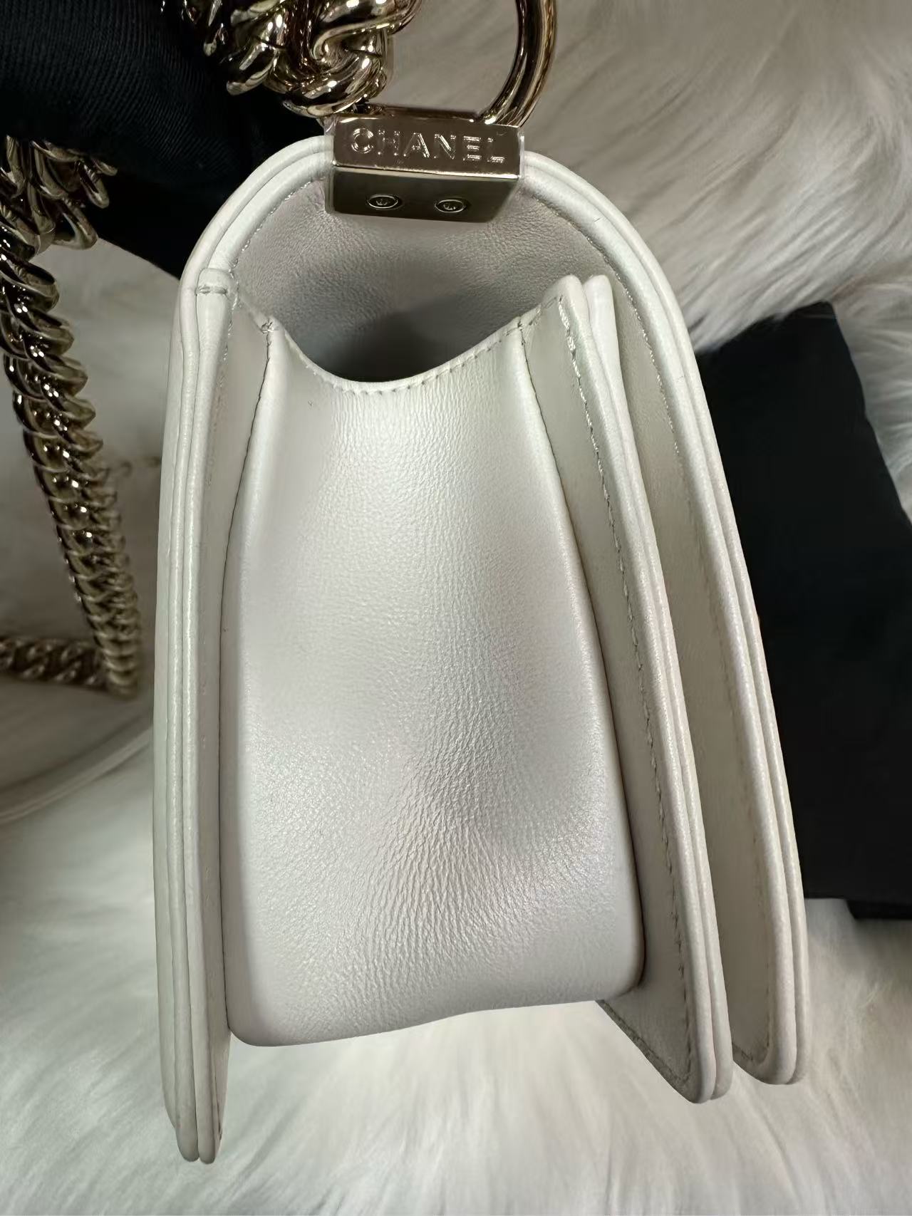 Chanel detail 7