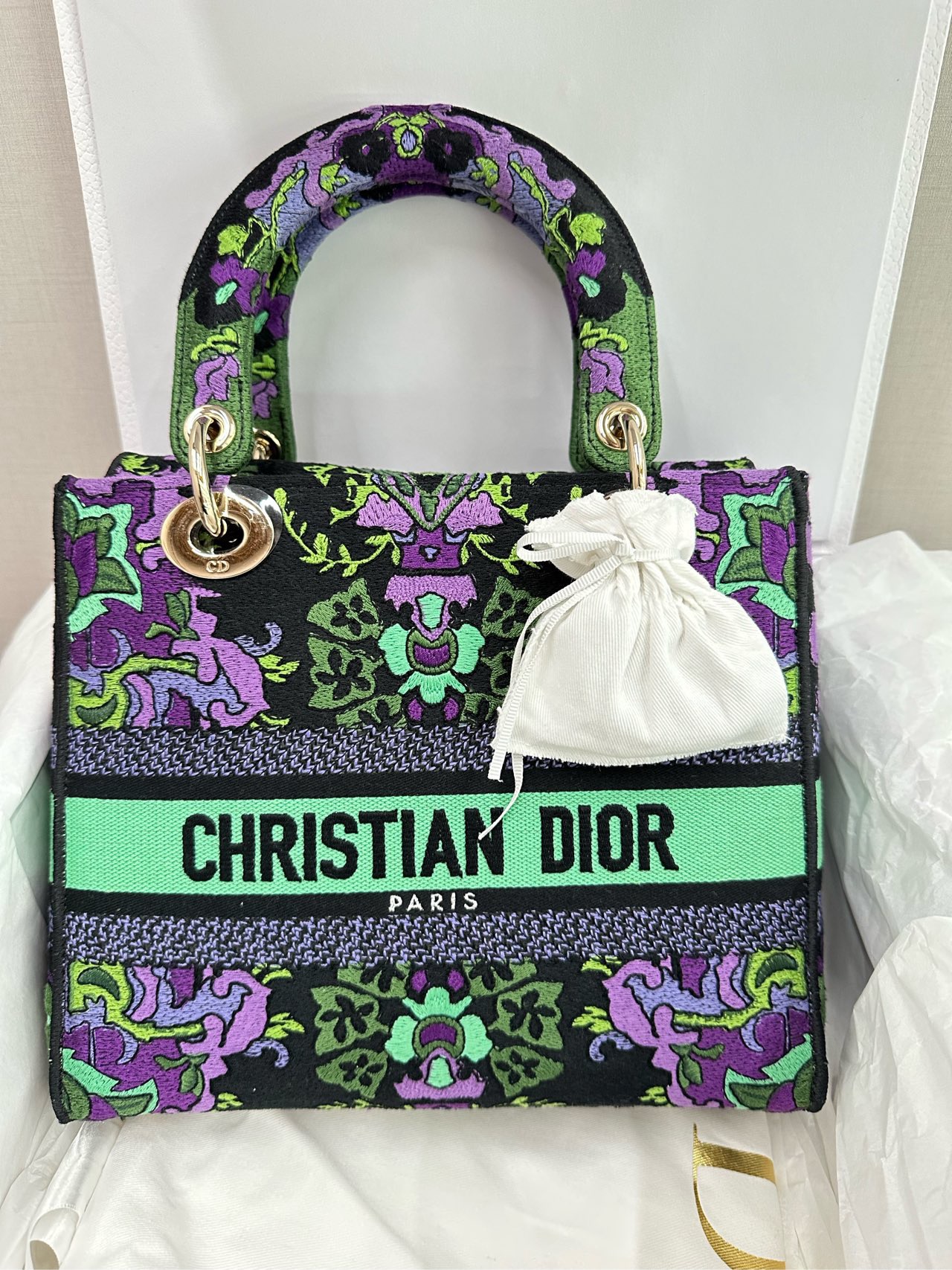 Dior detail 2