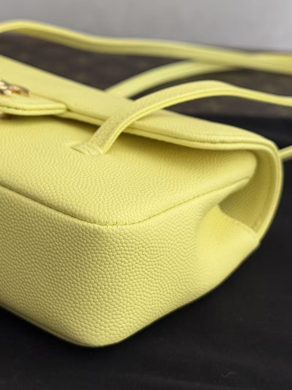 Chanel detail 4