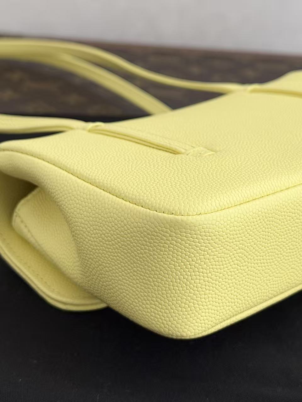 Chanel detail 7