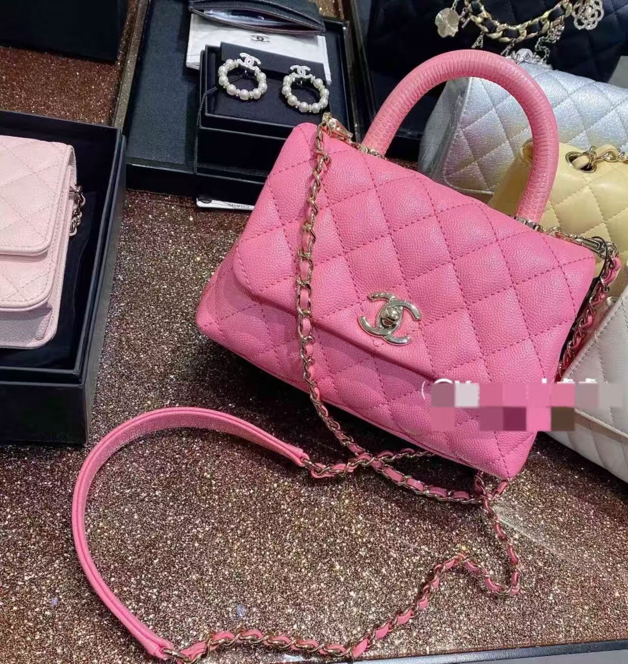 Chanel detail 2