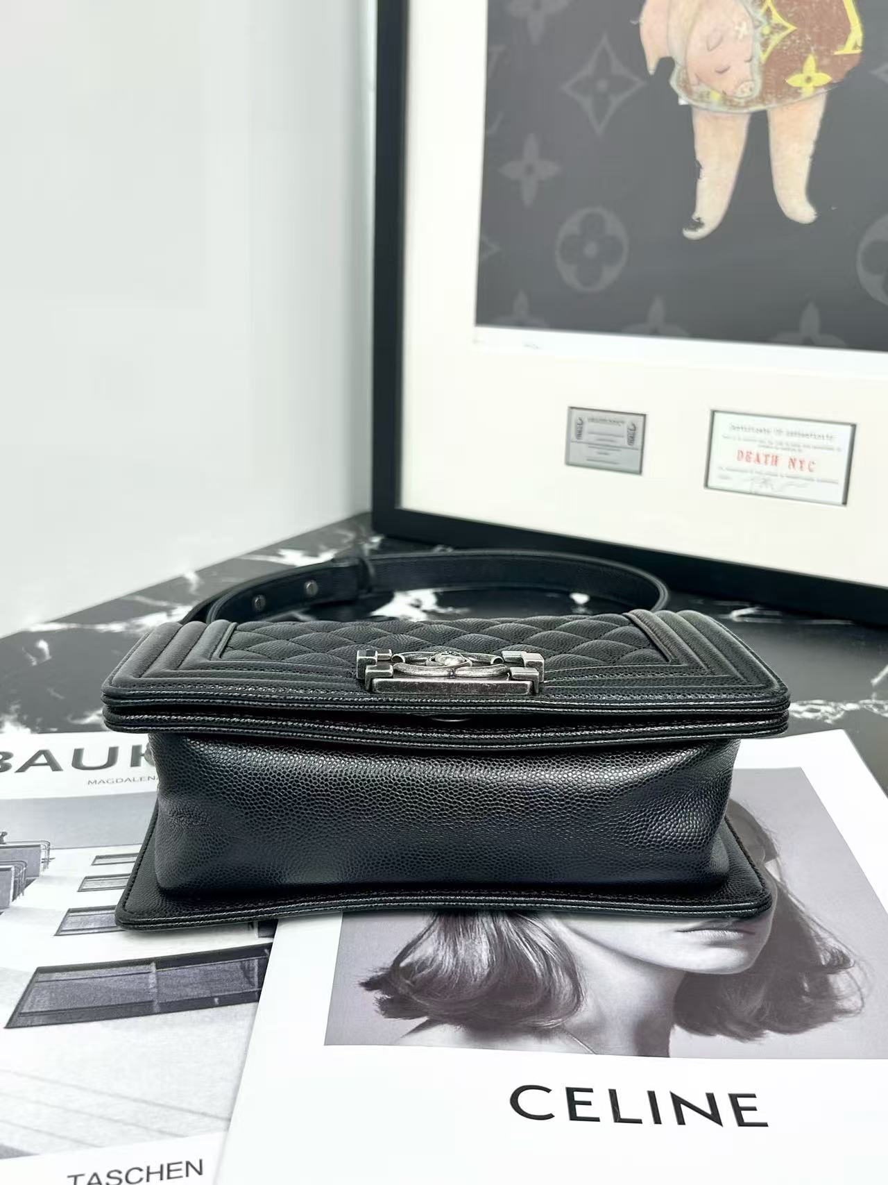 Chanel detail 4