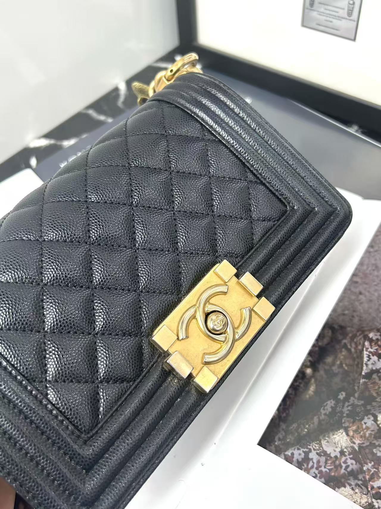 Chanel detail 3