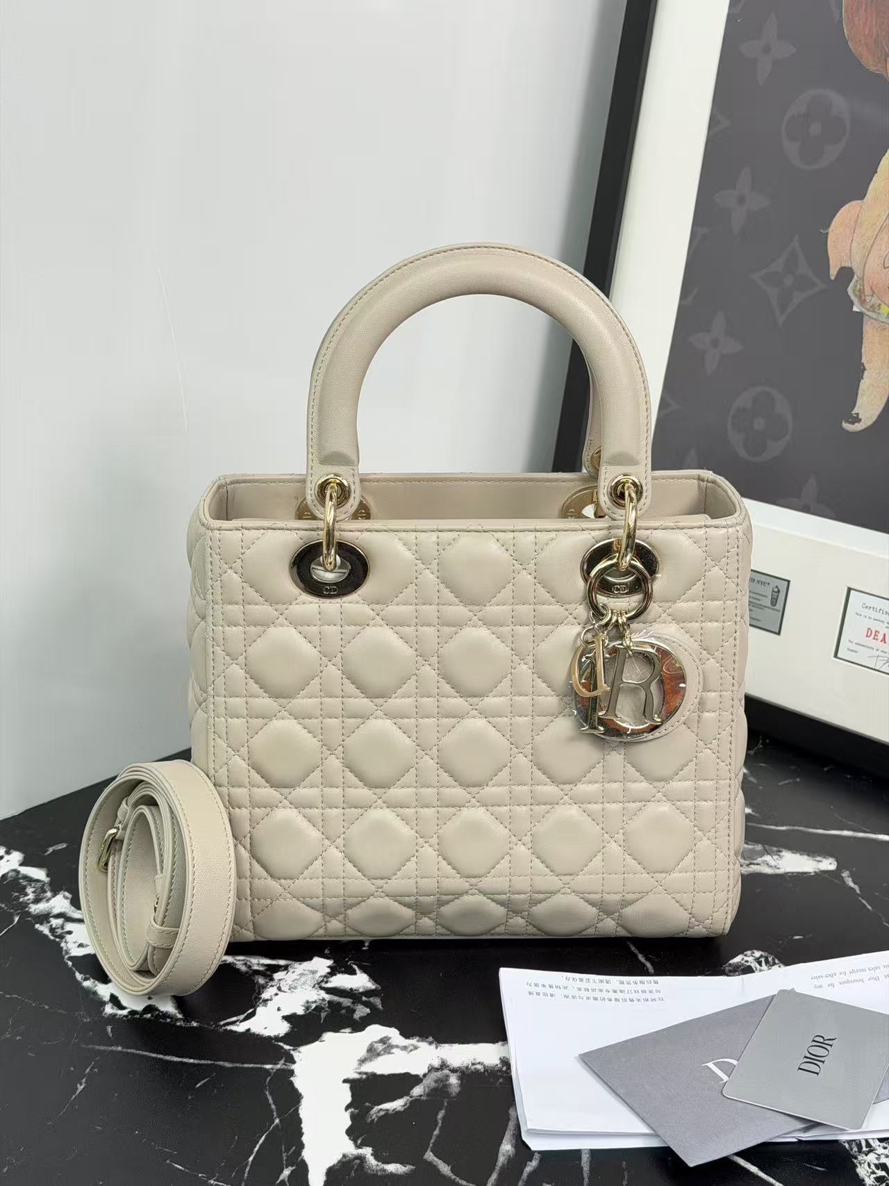 Dior