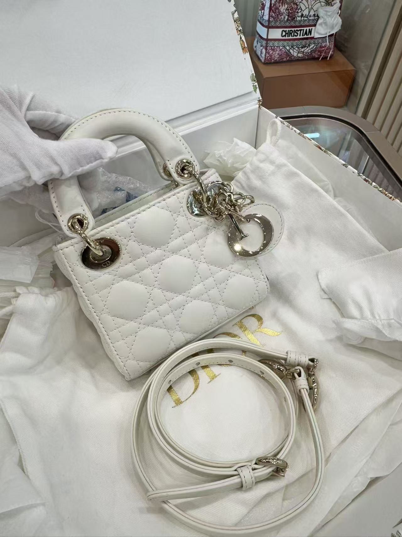 Dior