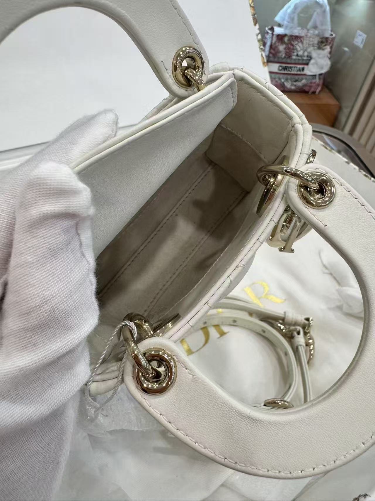 Dior detail 4