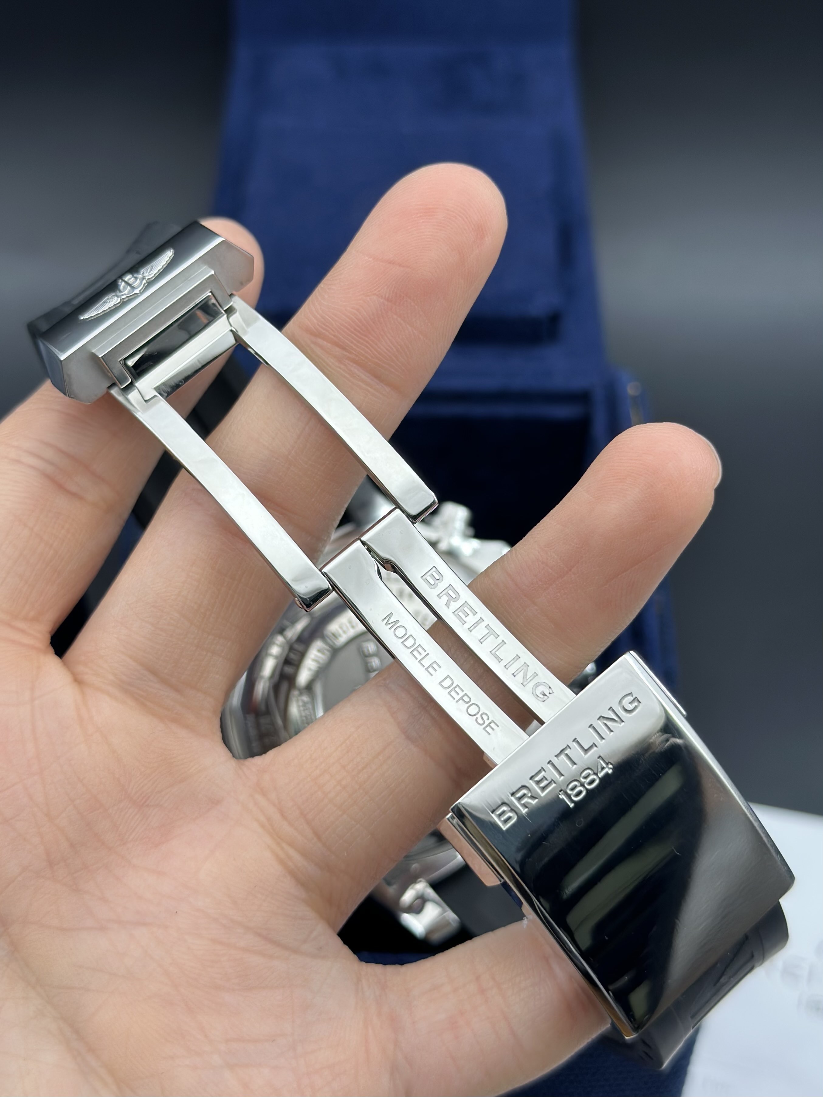 Breitling A13371111B1S1 detail 5