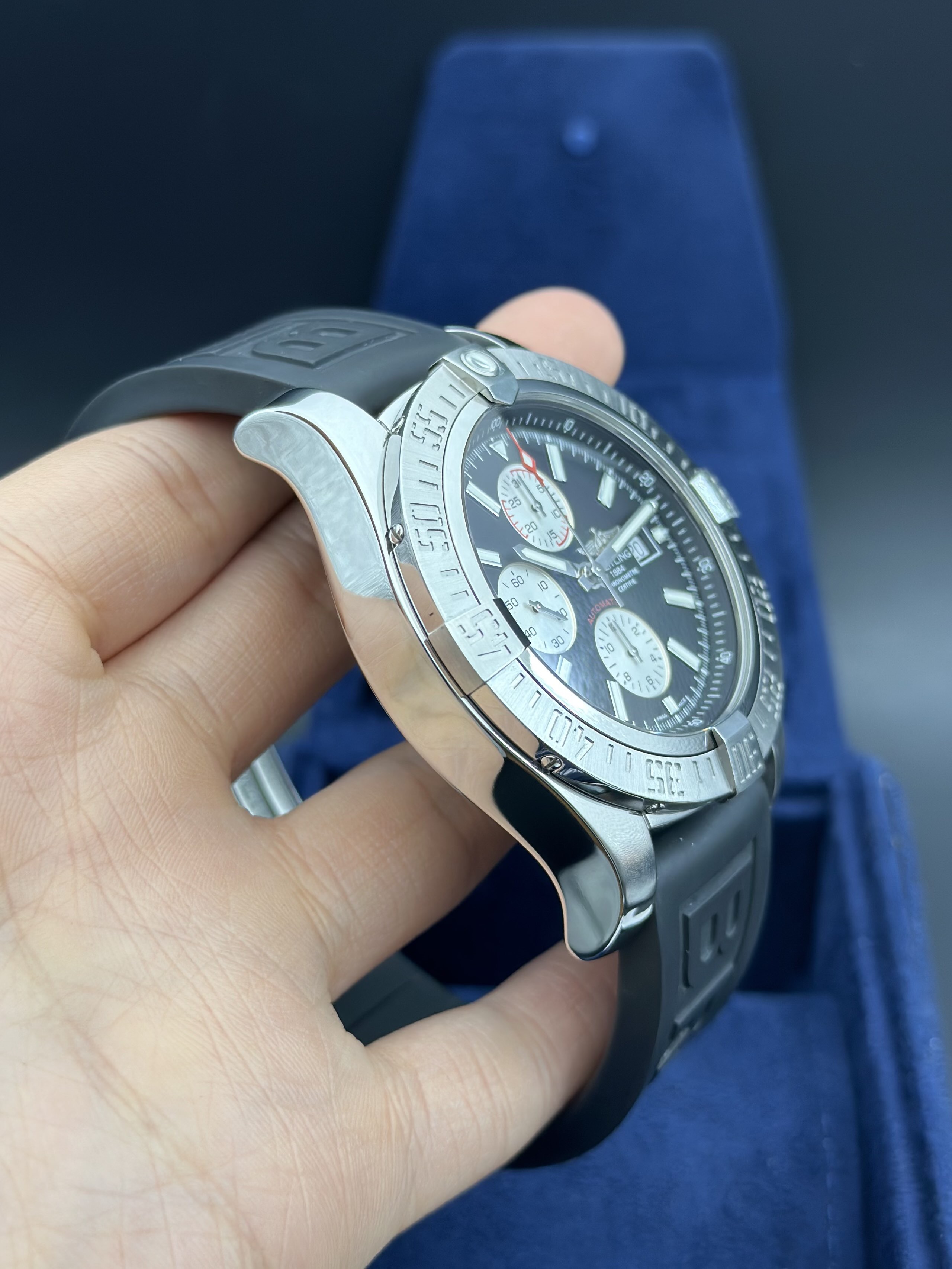 Breitling A13371111B1S1 detail 2