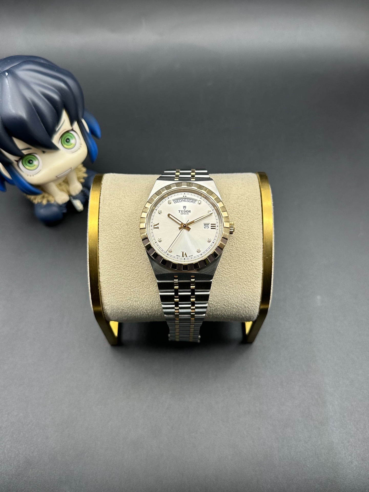 Tudor M28603-0002 detail 1