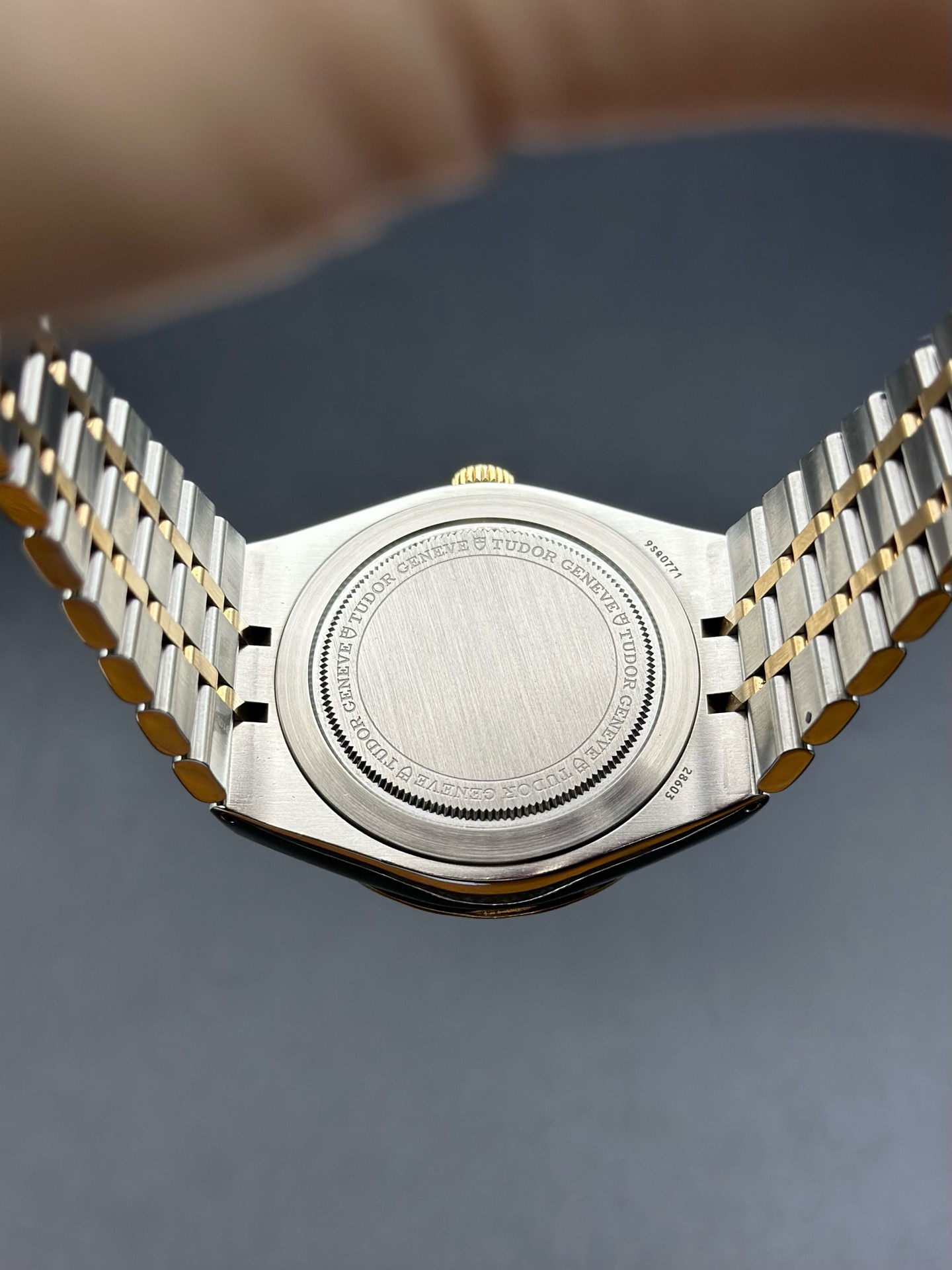 Tudor M28603-0002 detail 6