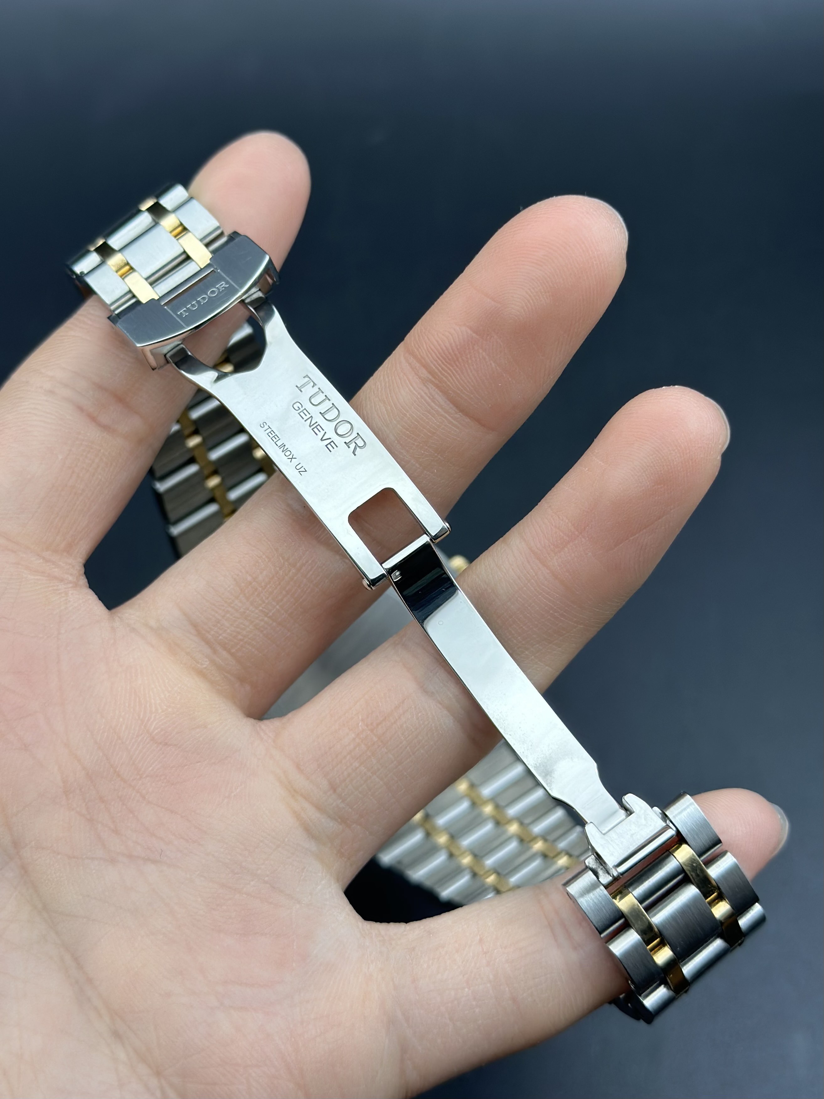 Tudor M28603-0002 detail 5