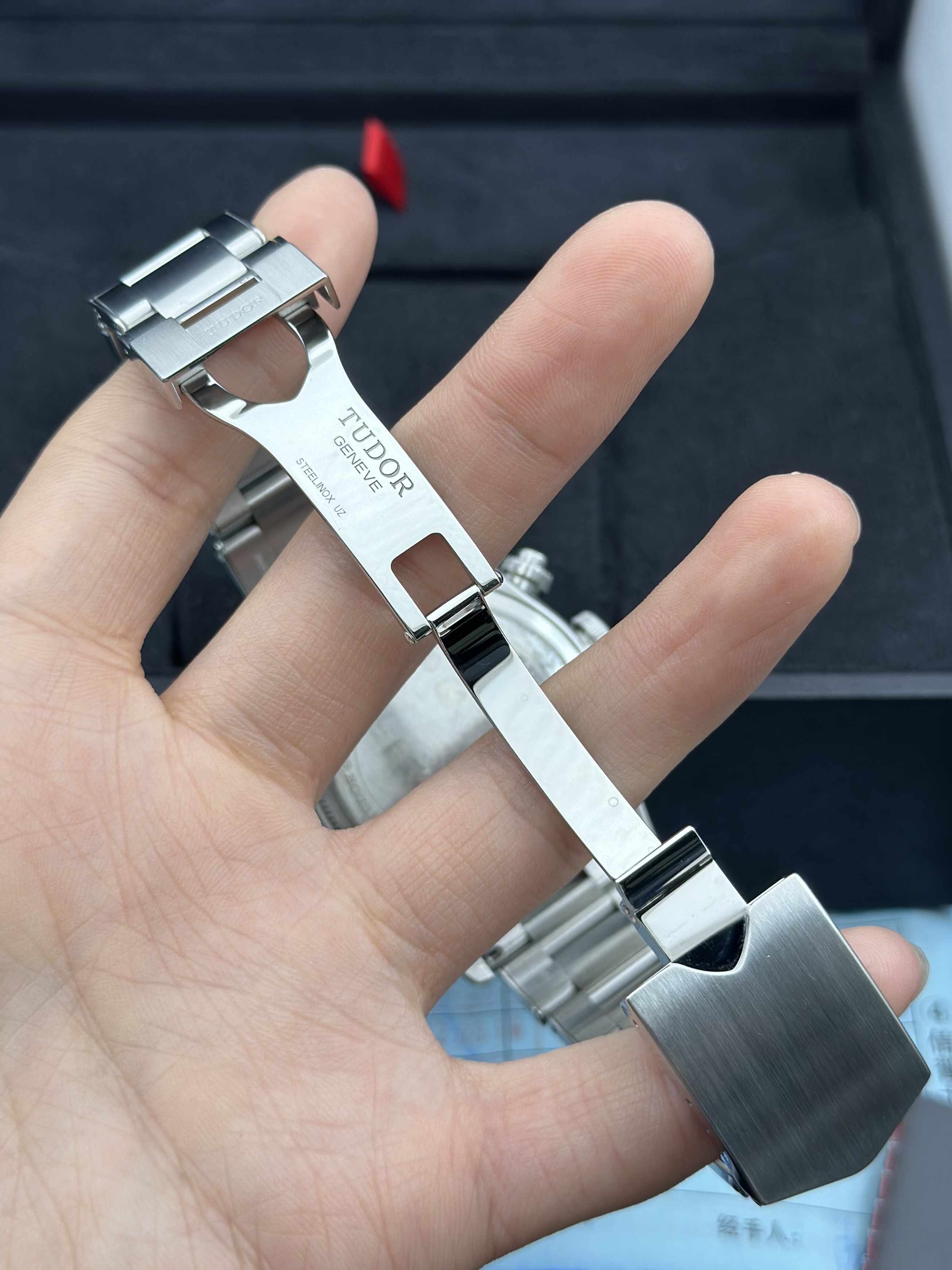 Tudor M79360N-0012 detail 5