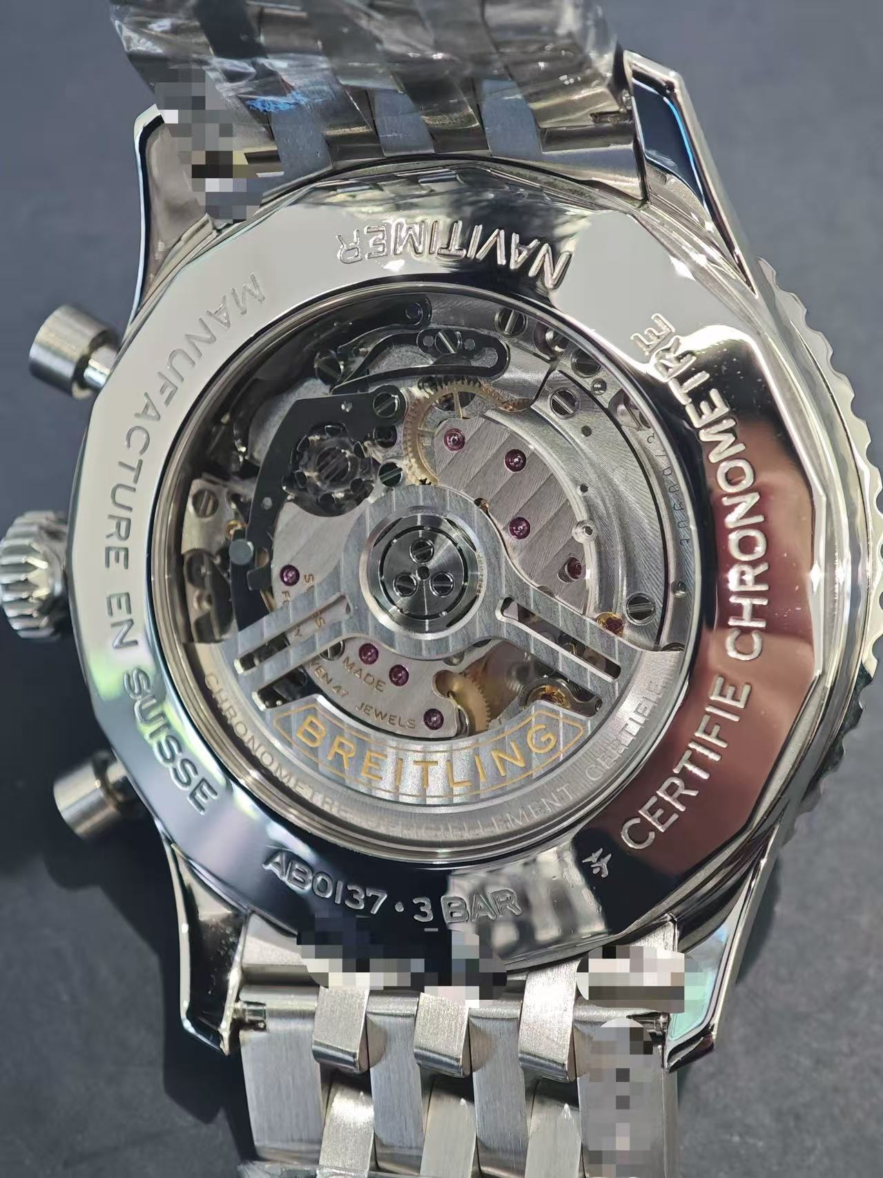 Breitling AB0137211C1A1 detail 1