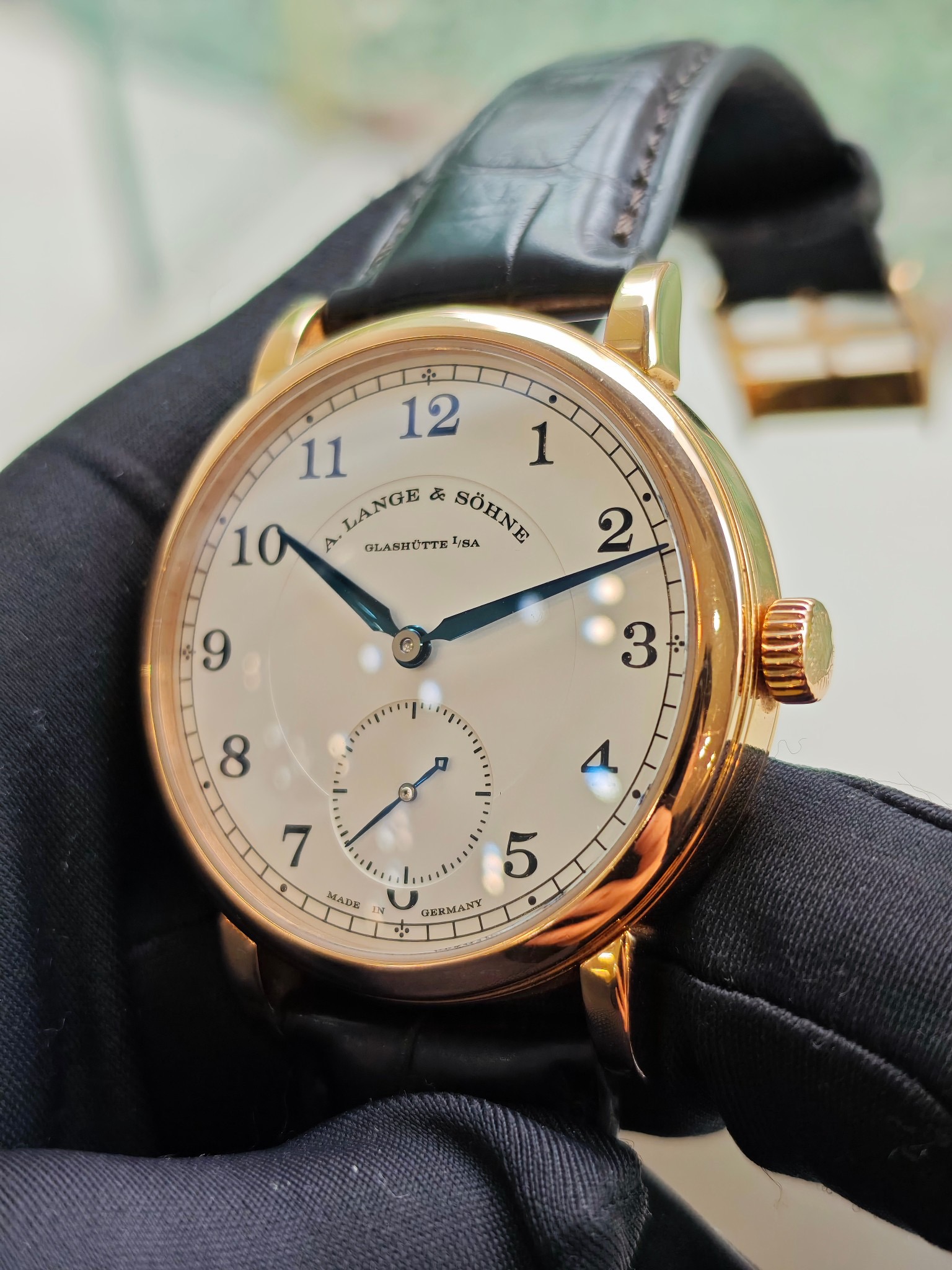 A. Lange & S&ouml;hne 235.032 detail 1