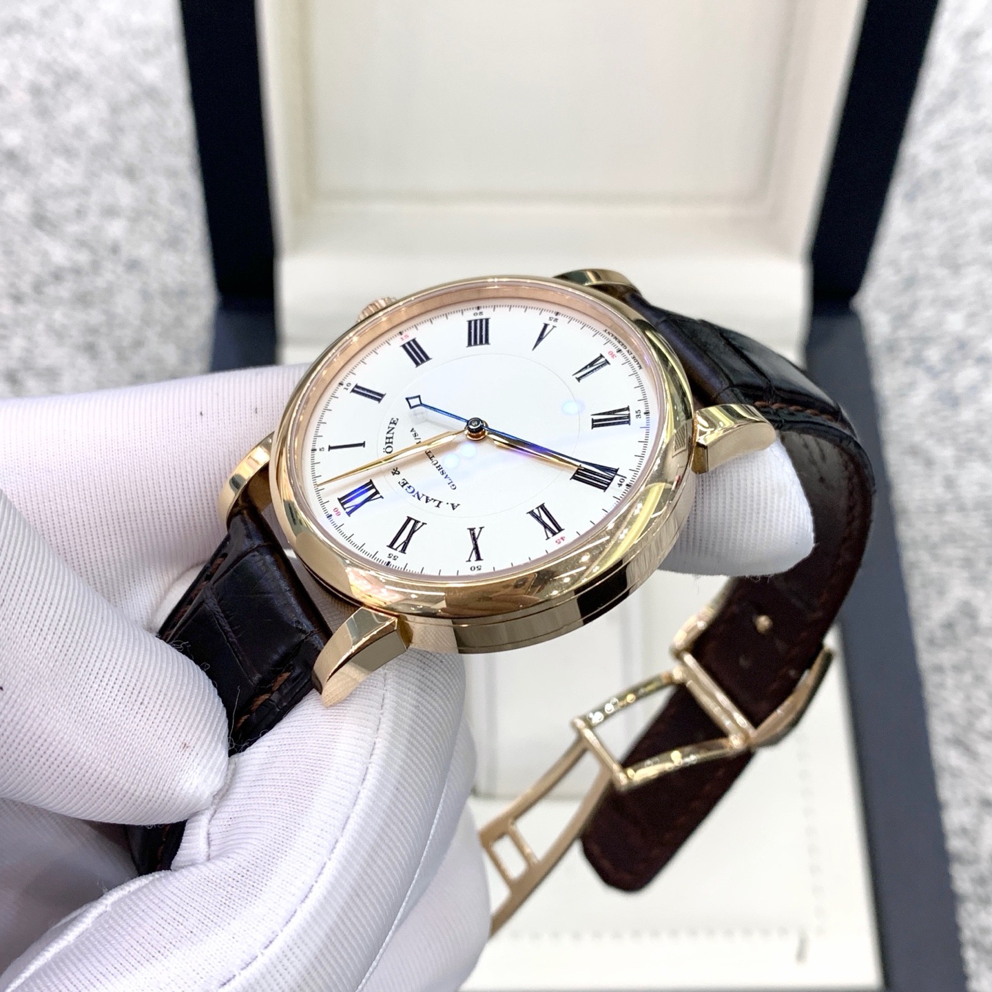 A. Lange & S&ouml;hne 232.032 detail 2