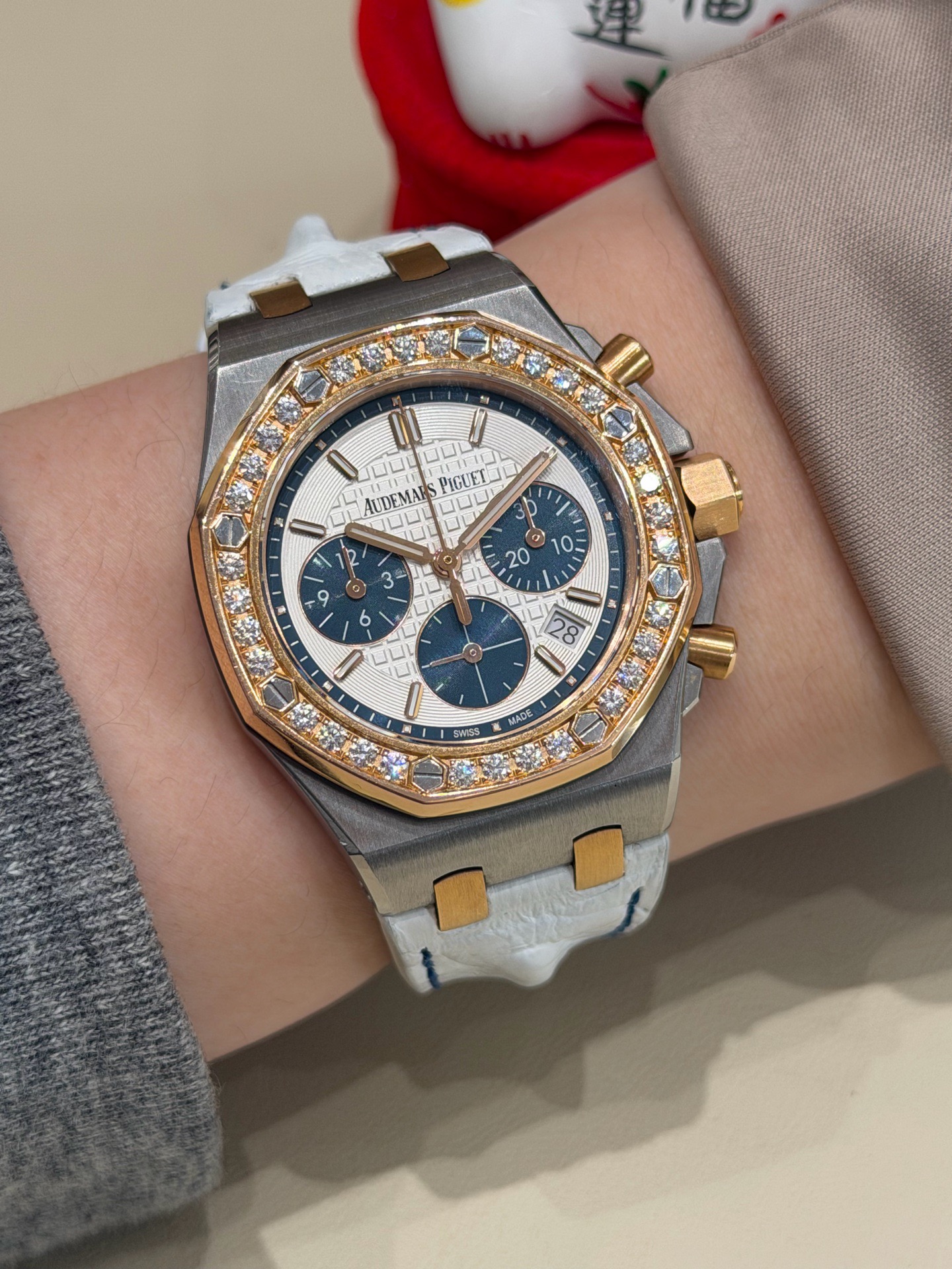 Audemars Piguet 26234SR.ZZ.D202CR.01 detail 2