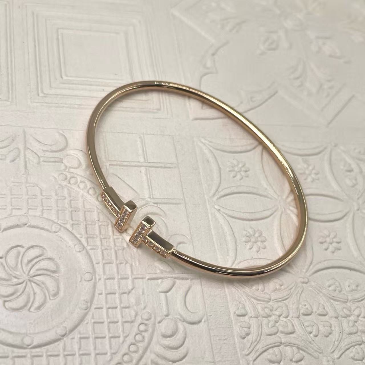 Tiffany detail 1