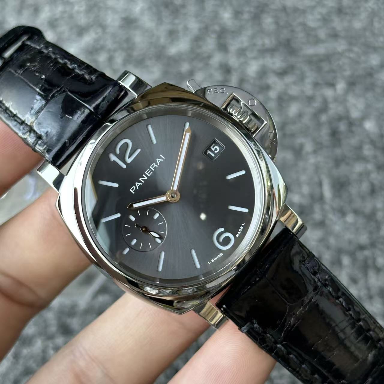 Panerai PAM01247 detail 7
