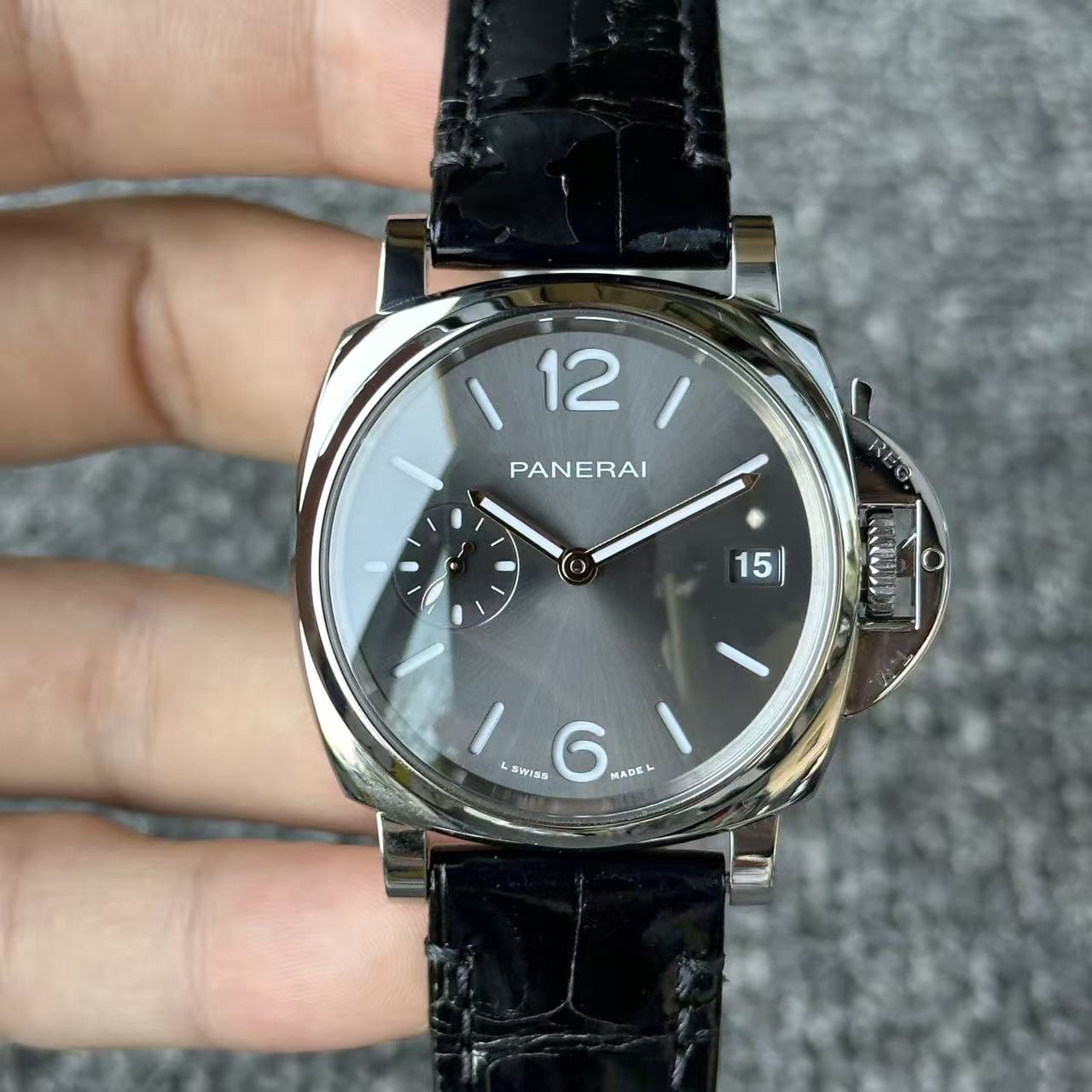 Panerai PAM01247 detail 6