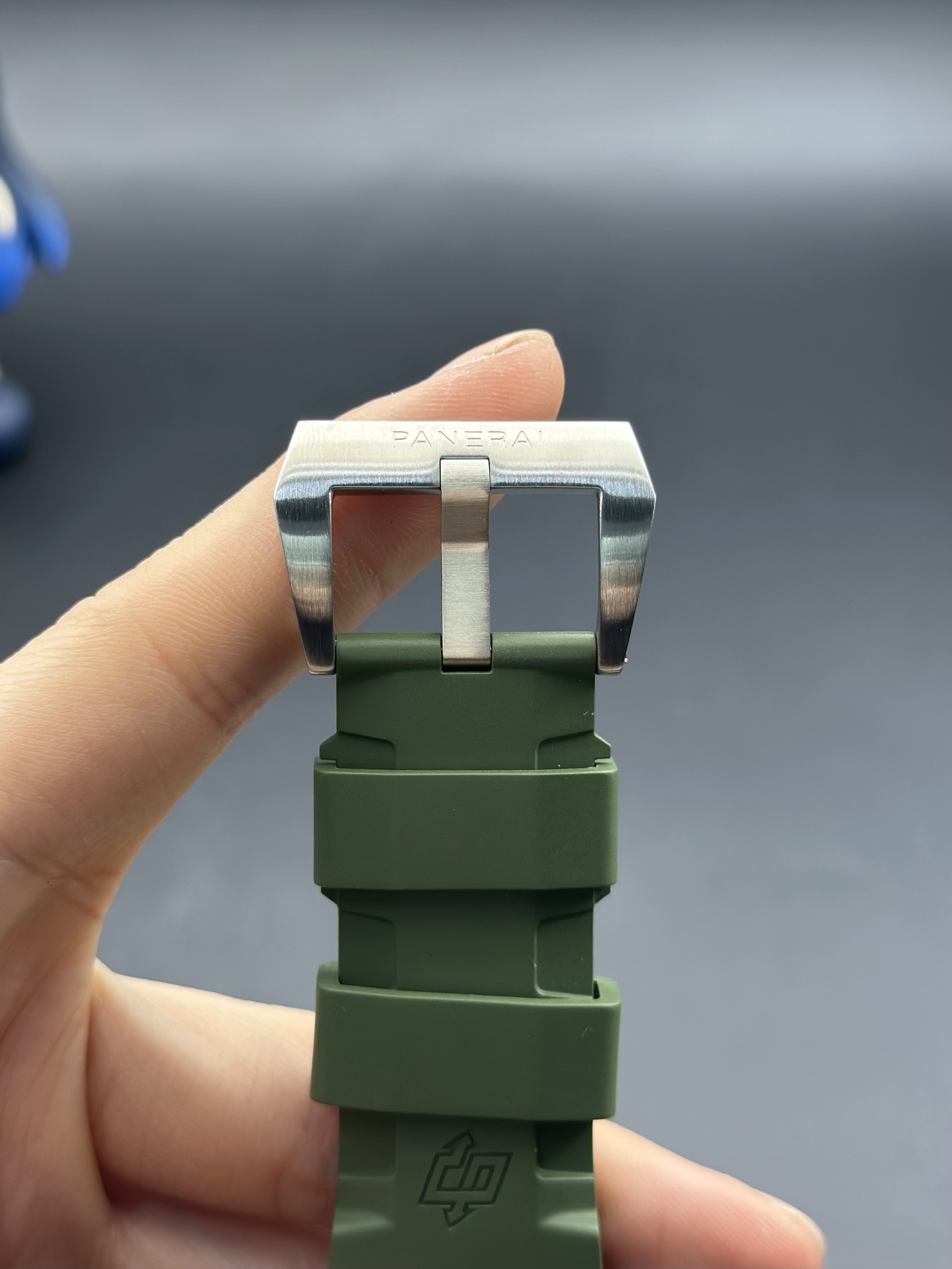 Panerai PAM00320 detail 5