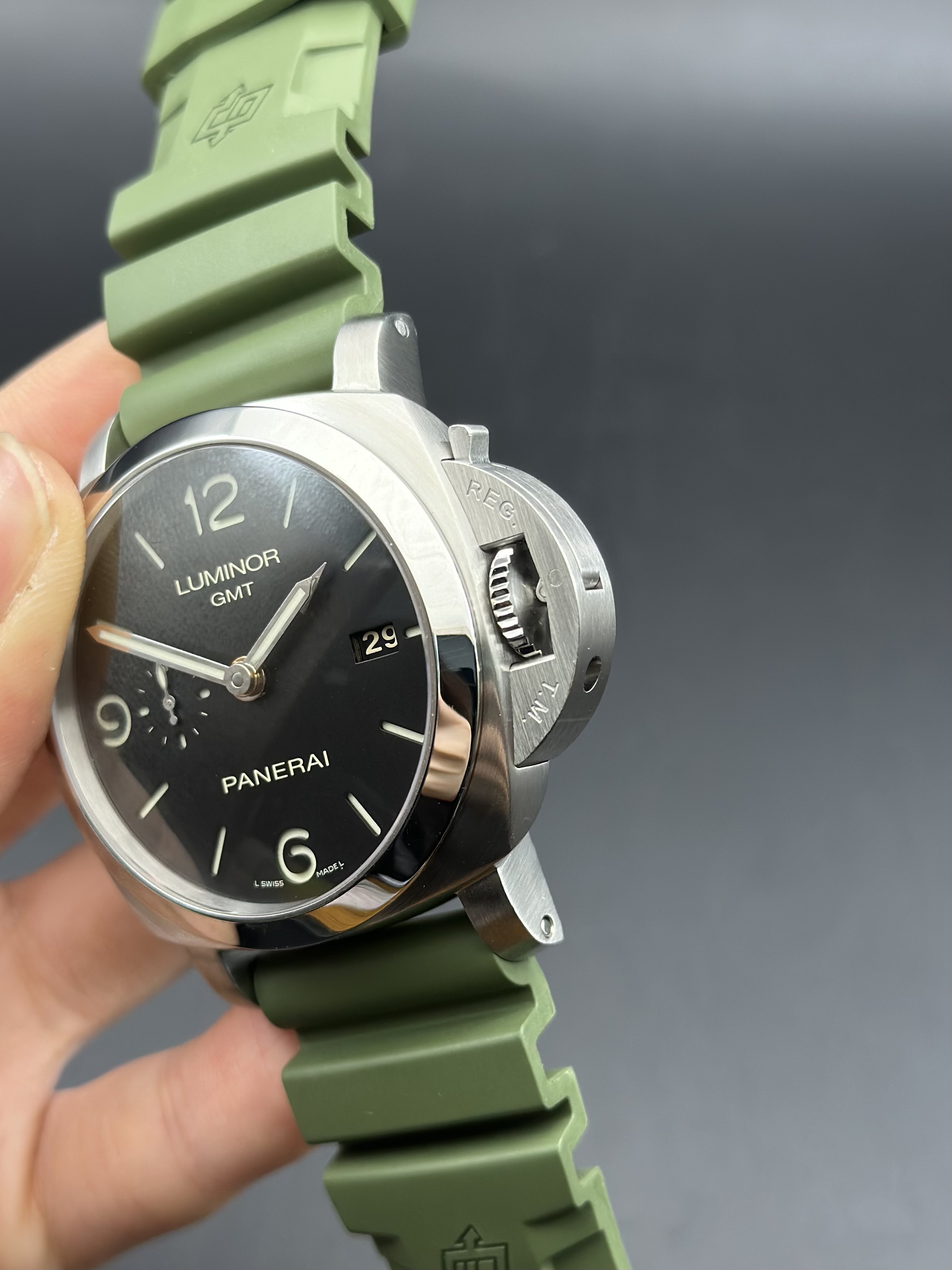 Panerai PAM00320 detail 4