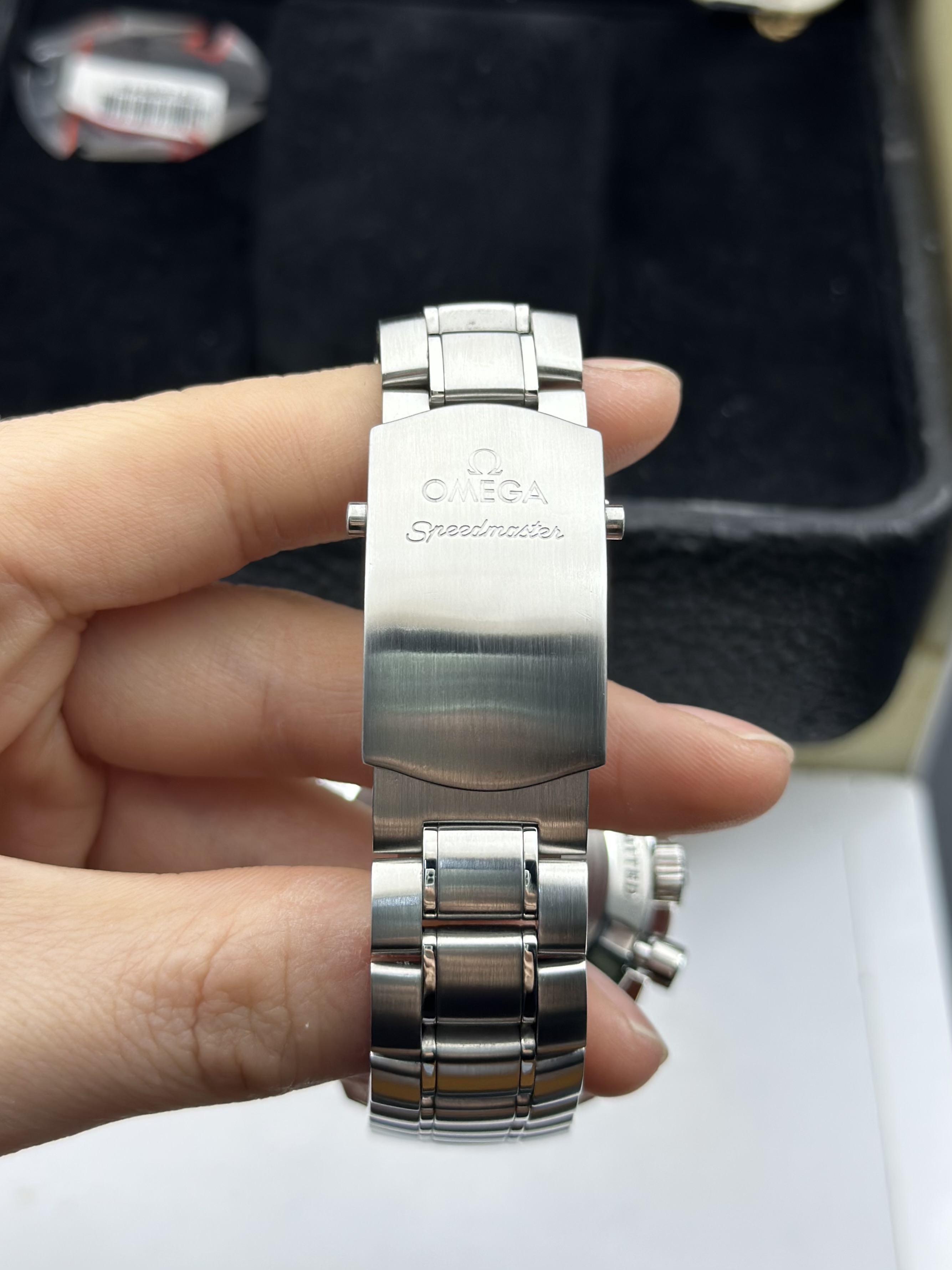 Omega 3559.32.00 detail 4